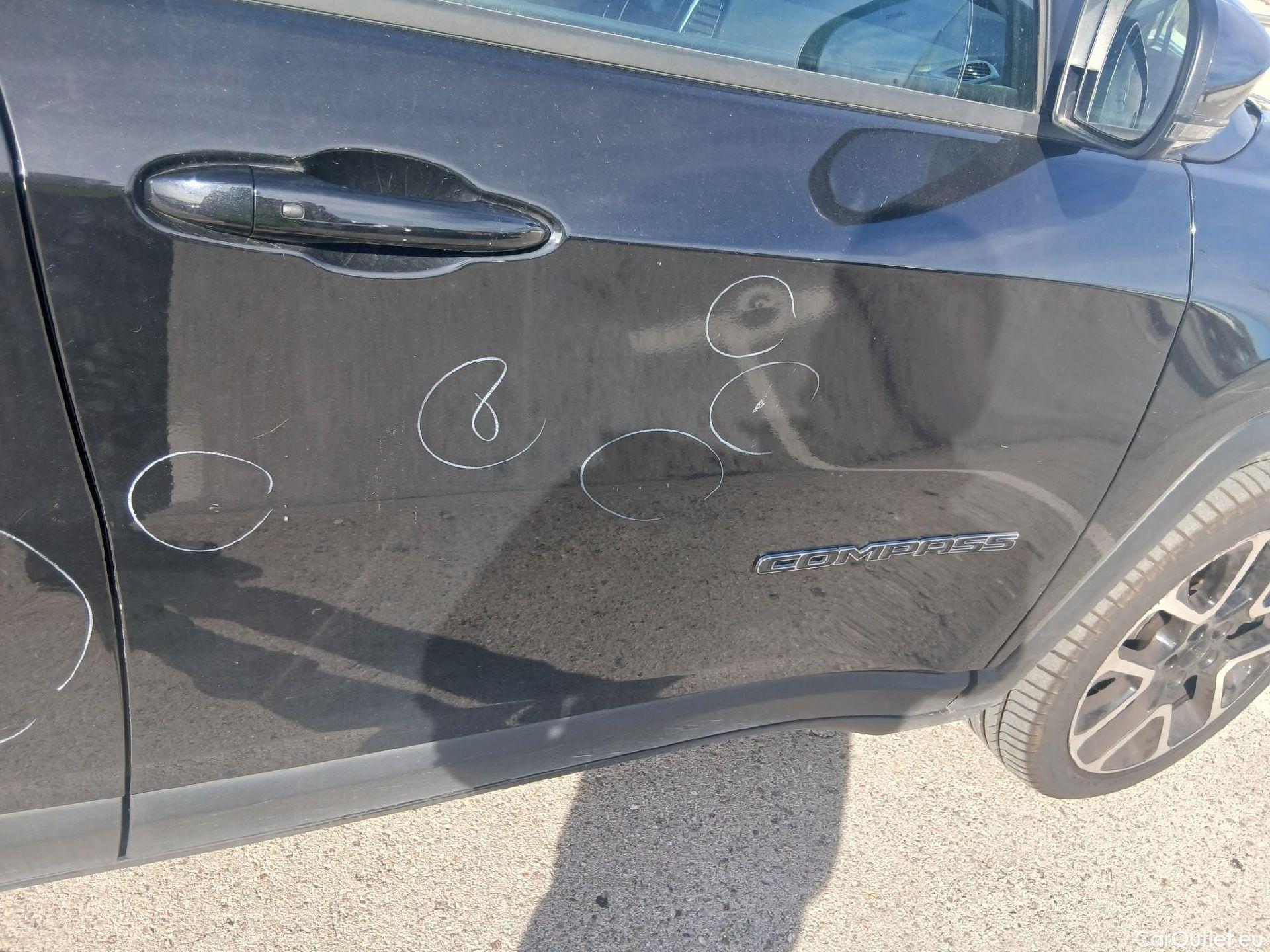  Jeep  Compass JEEP  / 2017 / 5P / todoterreno 1.6 Mjet 88kW Limited 4x2 #52