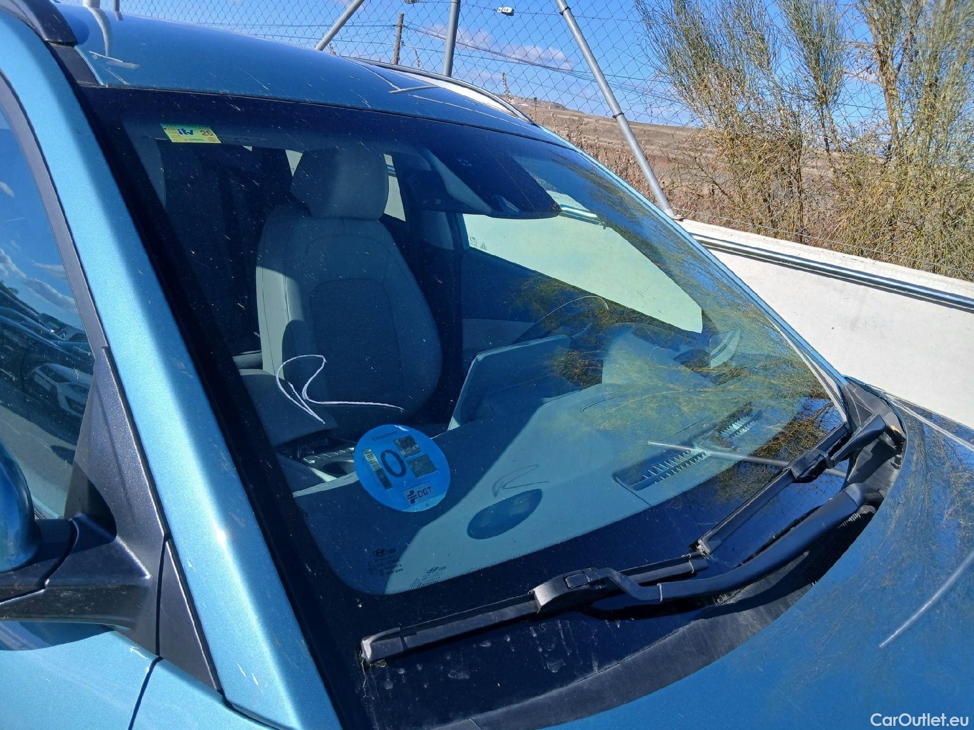  Hyundai  Konna HYUNDAI Kona / 2017 / 5P / todoterreno EV 150kW Tecno #7