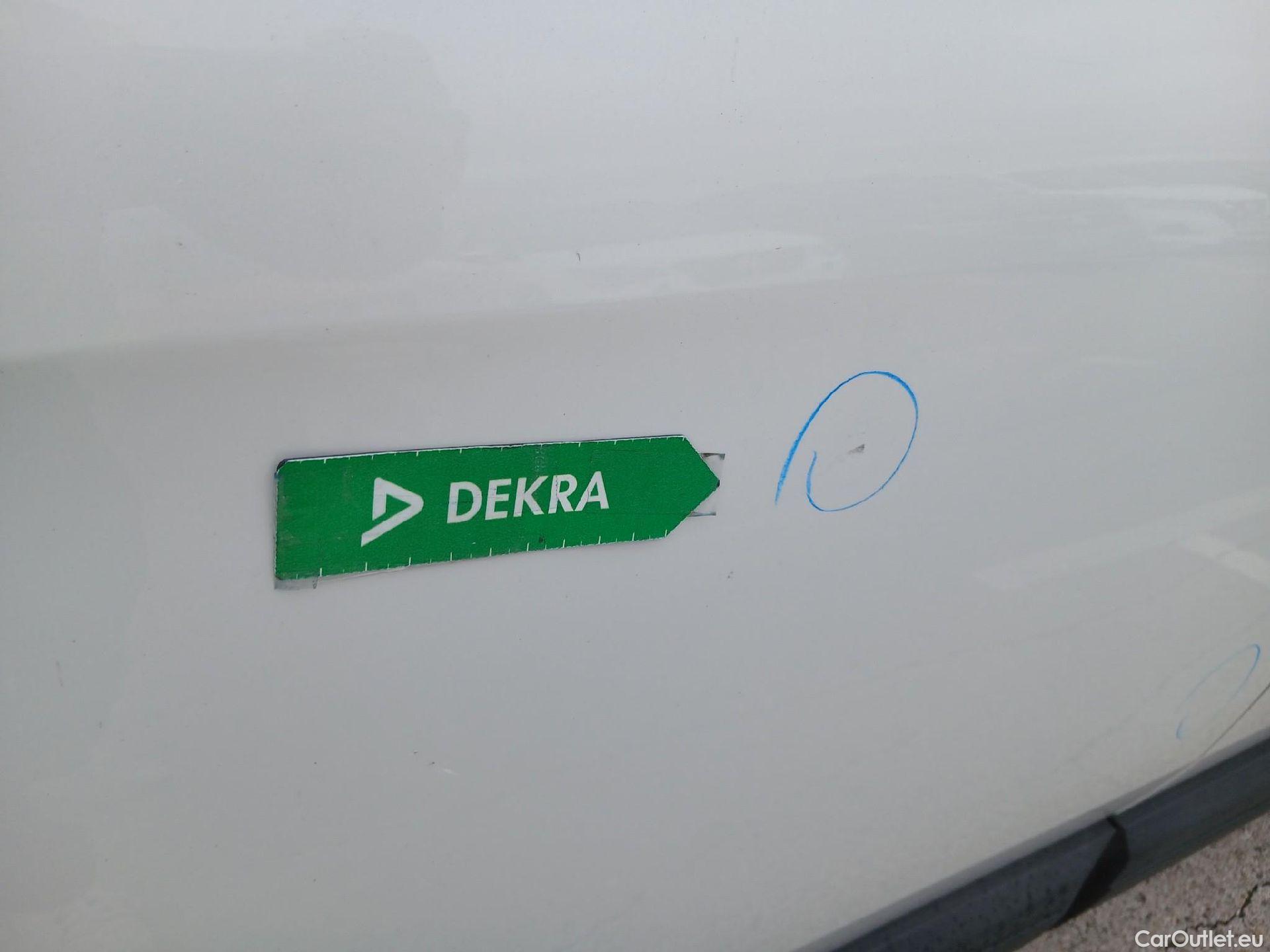  Peugeot  3008  Active Pack 1.5 HDi 130CV AT8 E6d #21