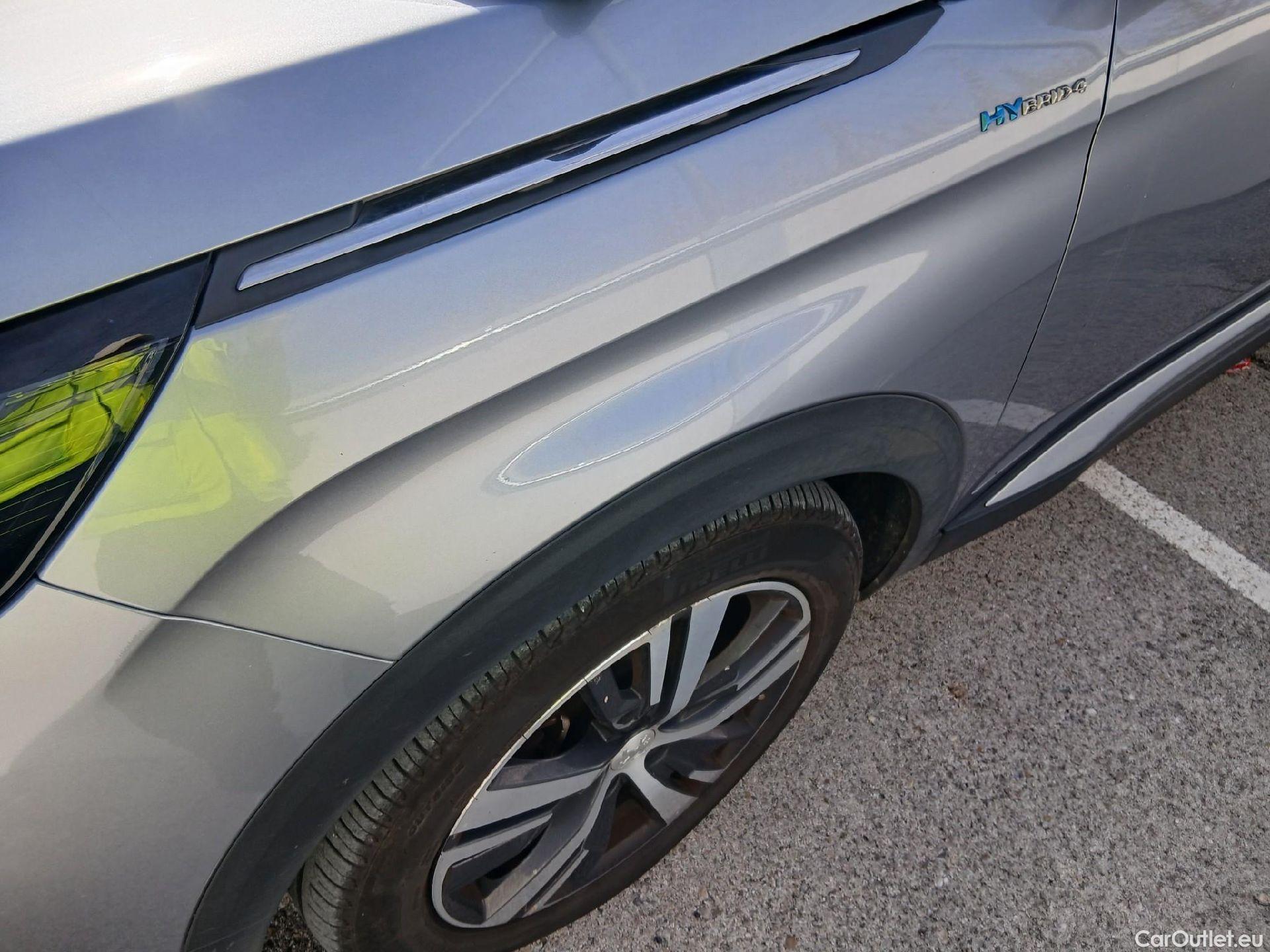  Peugeot  3008 PEUGEOT  Hybrid / 2020 / 5P / todoterreno 300 e-EAT8 Allure Pack #11