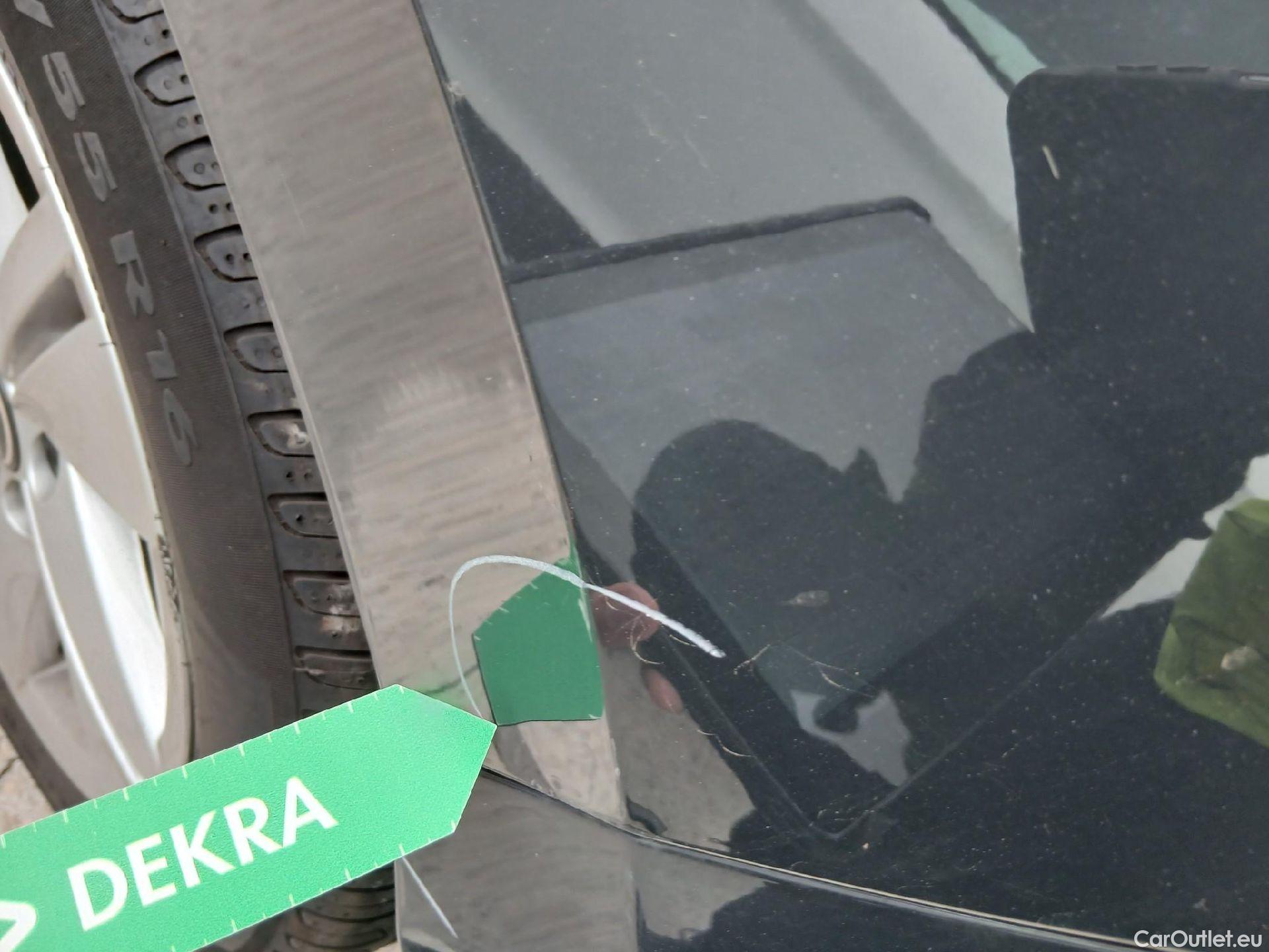  Volkswagen  Golf  VOLKSWAGEN / 2020 / 5P / berlina con portón 2.0 TDI 85kW (115CV) #18