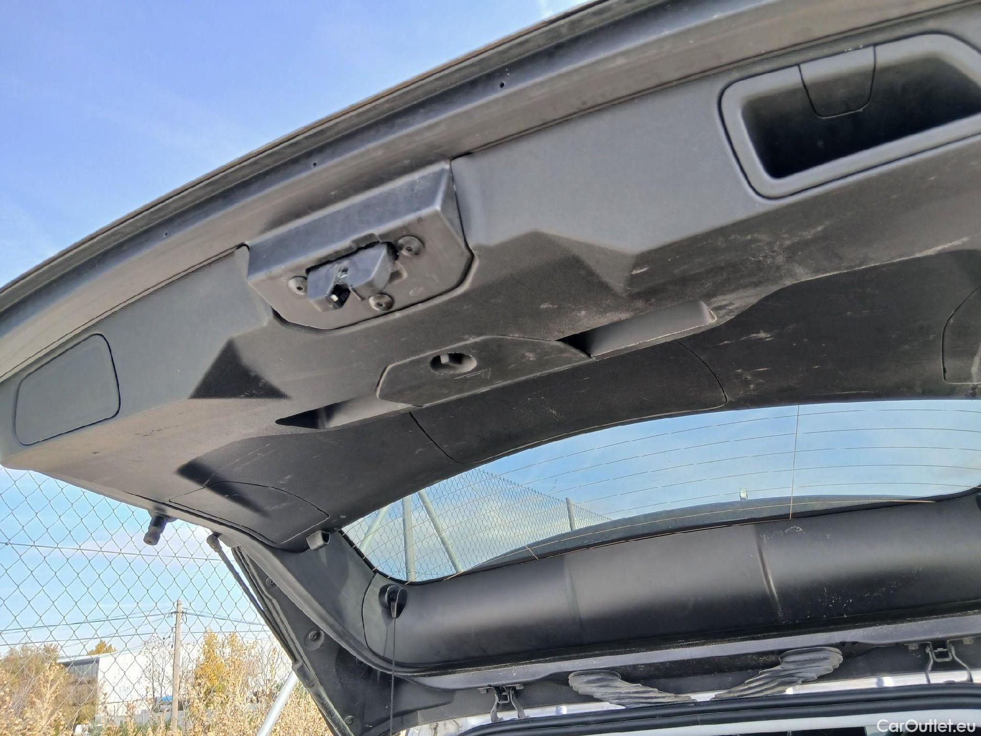  Peugeot  3008 PEUGEOT  Hybrid / 2020 / 5P / todoterreno 300 e-EAT8 Allure Pack #28