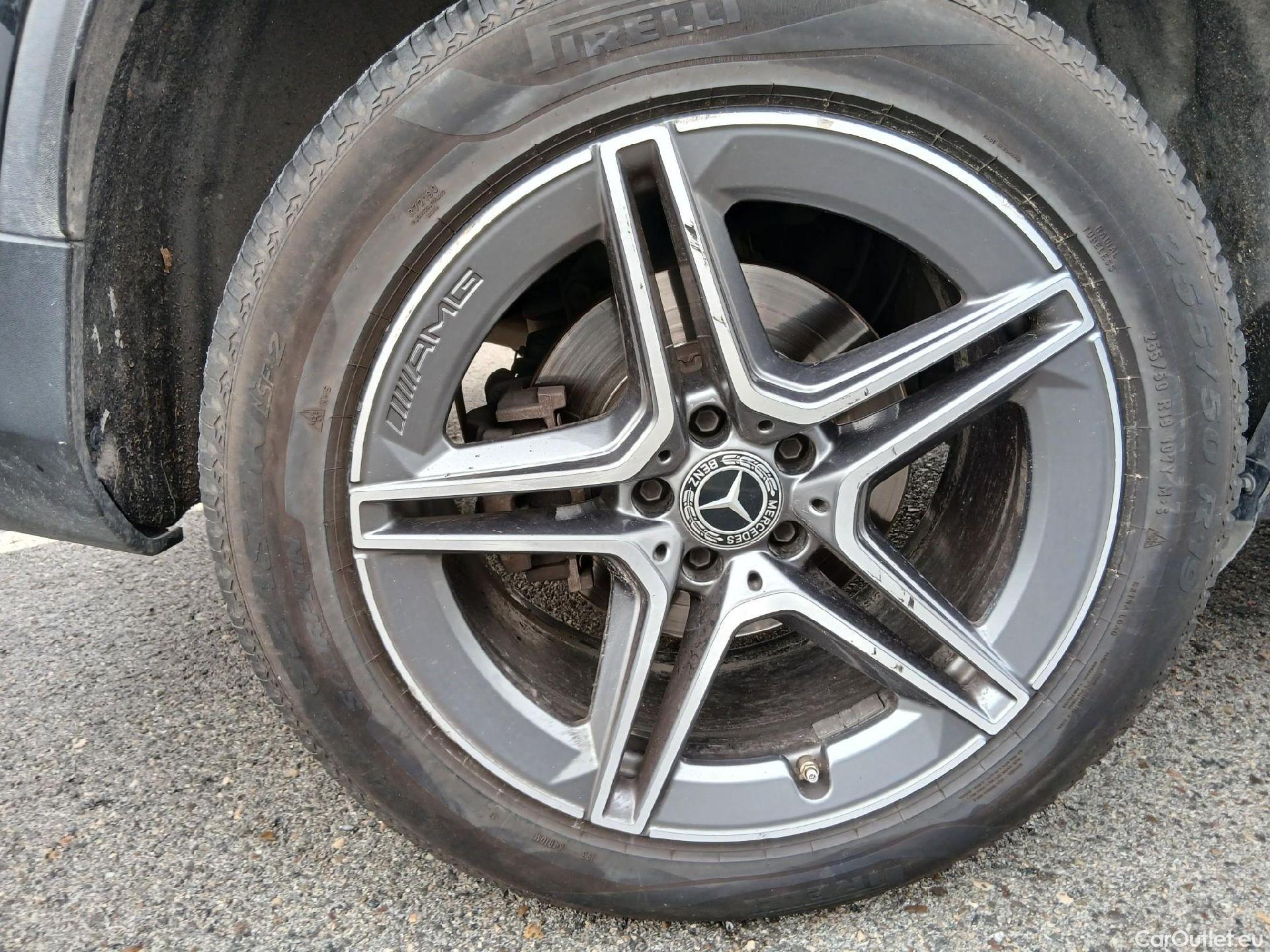  Mercedes  G-Klasee MERCEDES-BENZ GLC Coupé / 2019 / 5P / coupé GLC 300 de 4MATIC #36