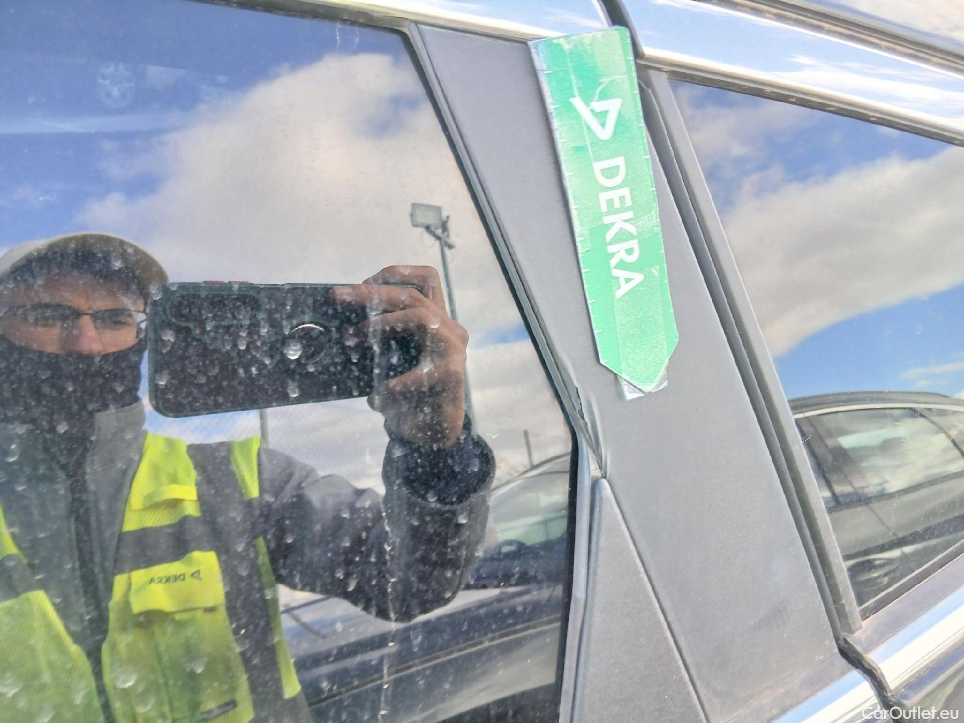  Nissan  Qashqai NISSAN  / 2017 / 5P / todoterreno dCi 85 kW (115 CV) E6D DCT N-CONNECTA #19