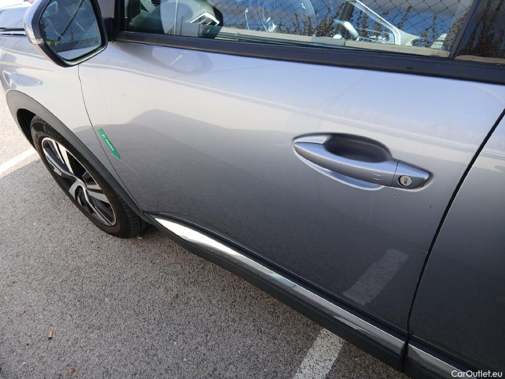  Peugeot  3008 PEUGEOT  Hybrid / 2020 / 5P / todoterreno 300 e-EAT8 Allure Pack #14