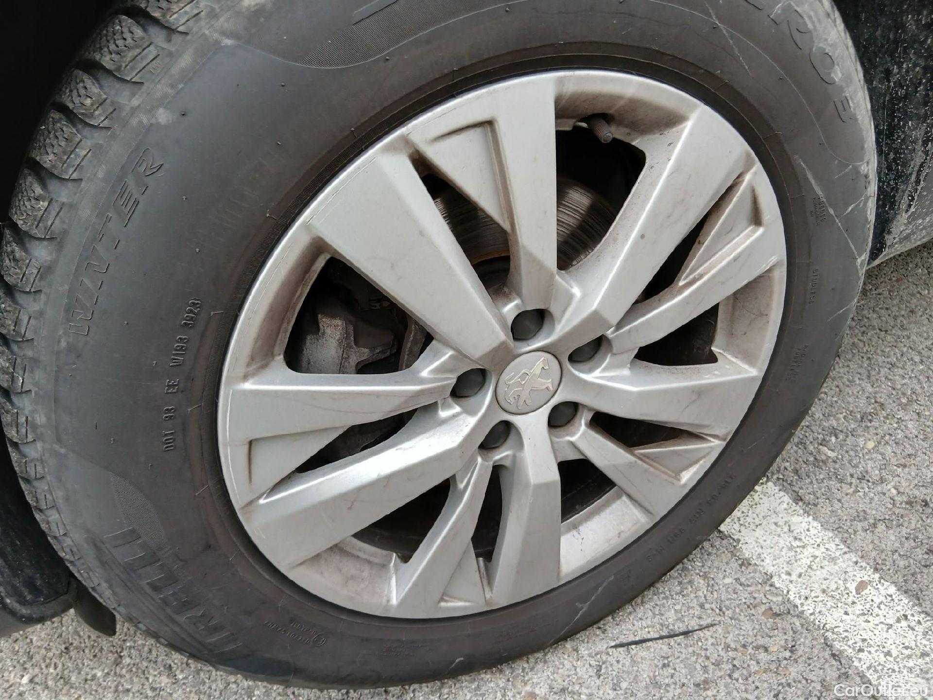  Peugeot  3008  Active Pack 1.5 HDi 130CV AT8 E6d #7