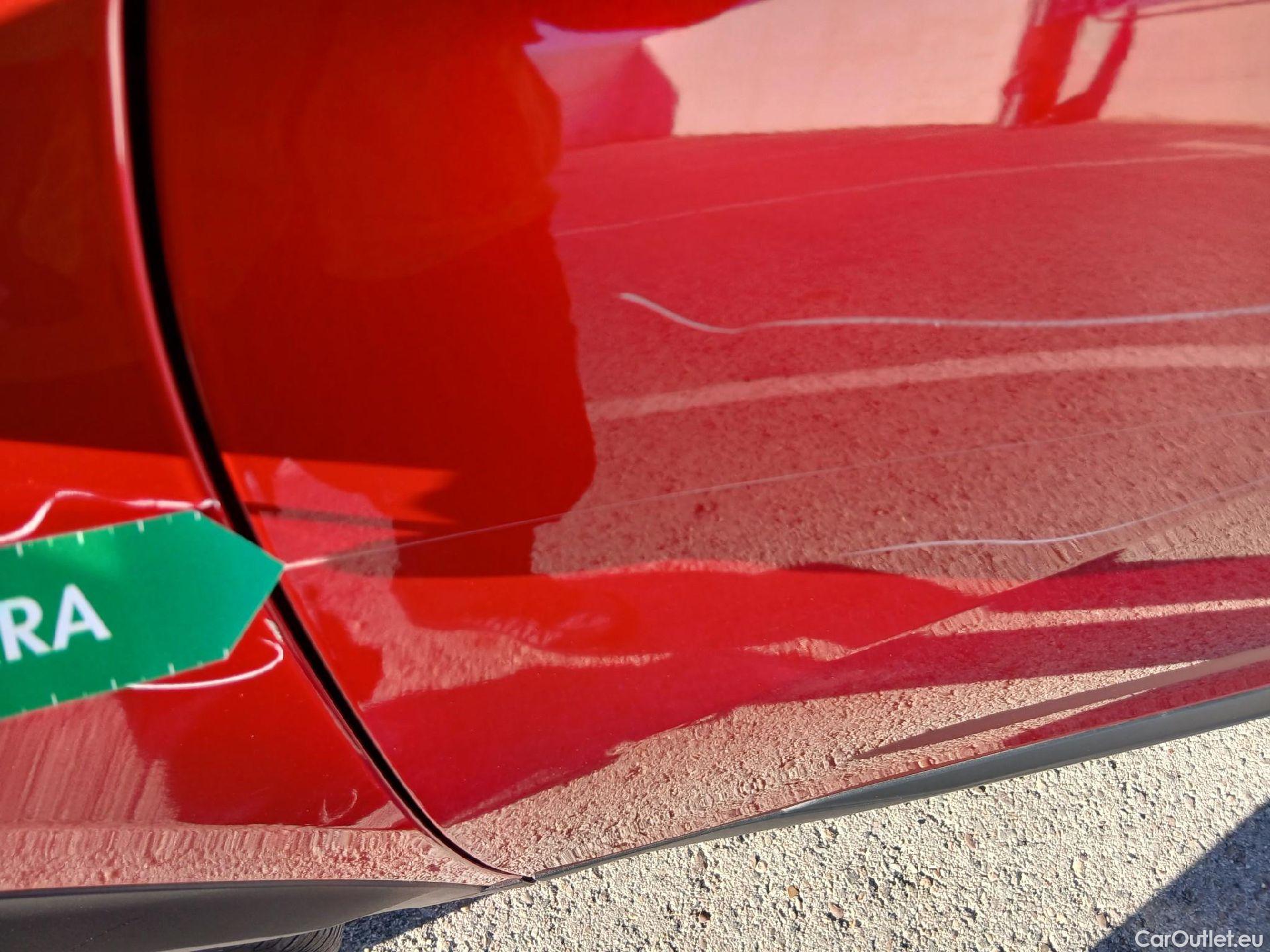  Peugeot  2008 PEUGEOT  / 2019 / 5P / todoterreno Active Pack BlueHDI 81kW (110CV) #19