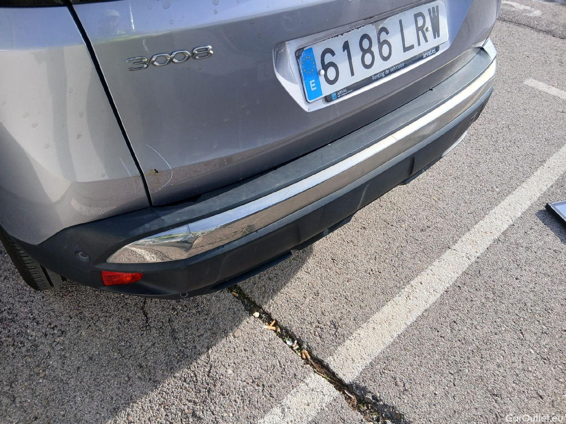  Peugeot  3008 PEUGEOT  Hybrid / 2020 / 5P / todoterreno 300 e-EAT8 Allure Pack #26