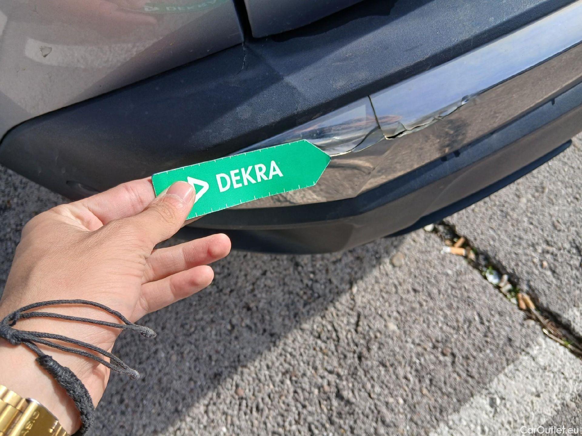  Peugeot  3008 PEUGEOT  Hybrid / 2020 / 5P / todoterreno 300 e-EAT8 Allure Pack #27