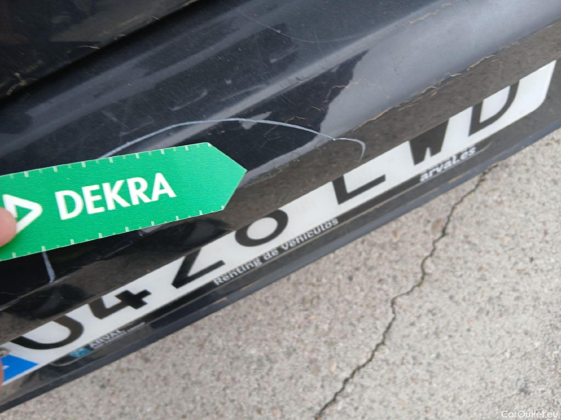  Volkswagen  Golf  VOLKSWAGEN / 2020 / 5P / berlina con portón 2.0 TDI 85kW (115CV) #19