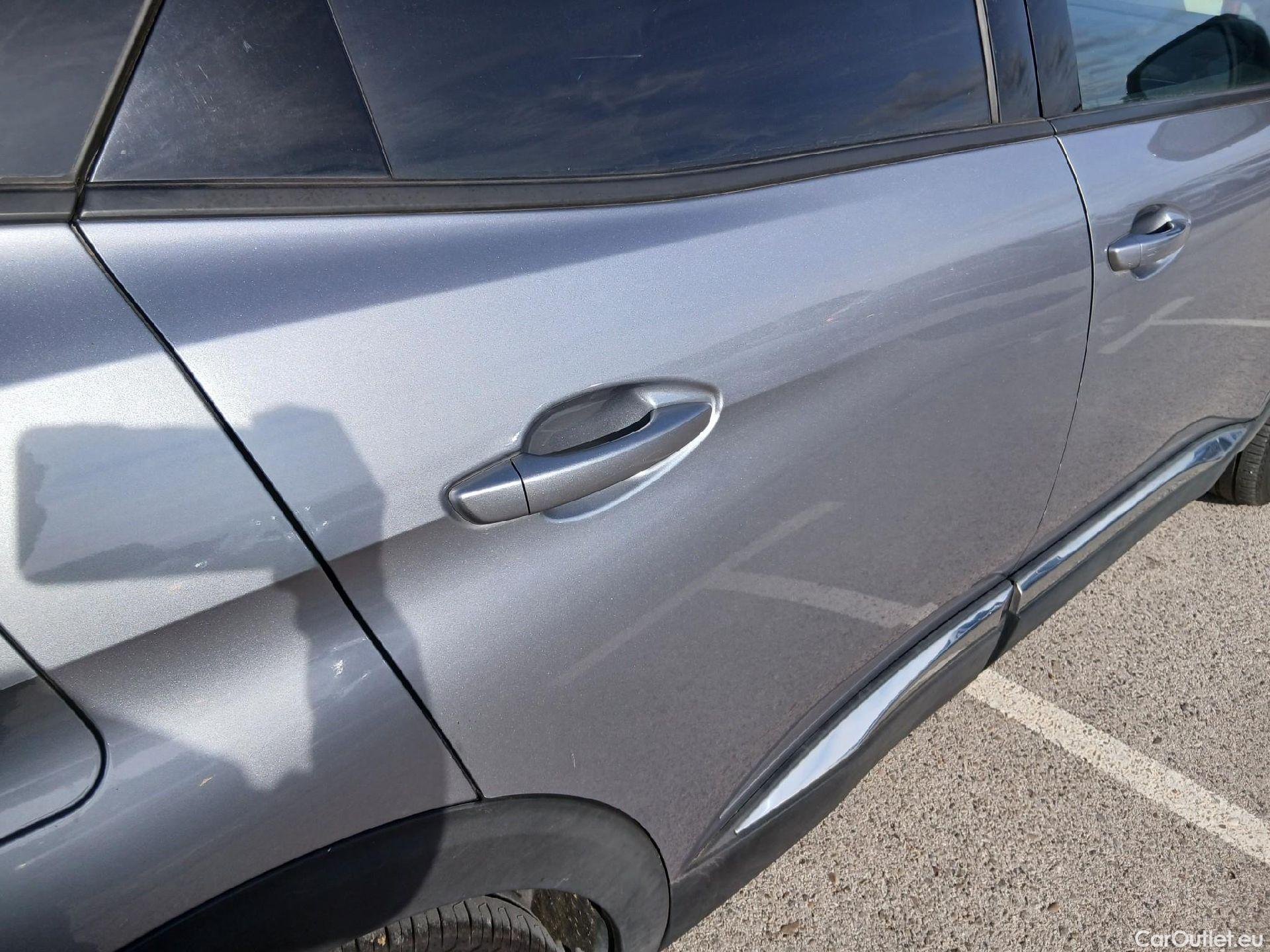  Peugeot  3008 PEUGEOT  Hybrid / 2020 / 5P / todoterreno 300 e-EAT8 Allure Pack #37