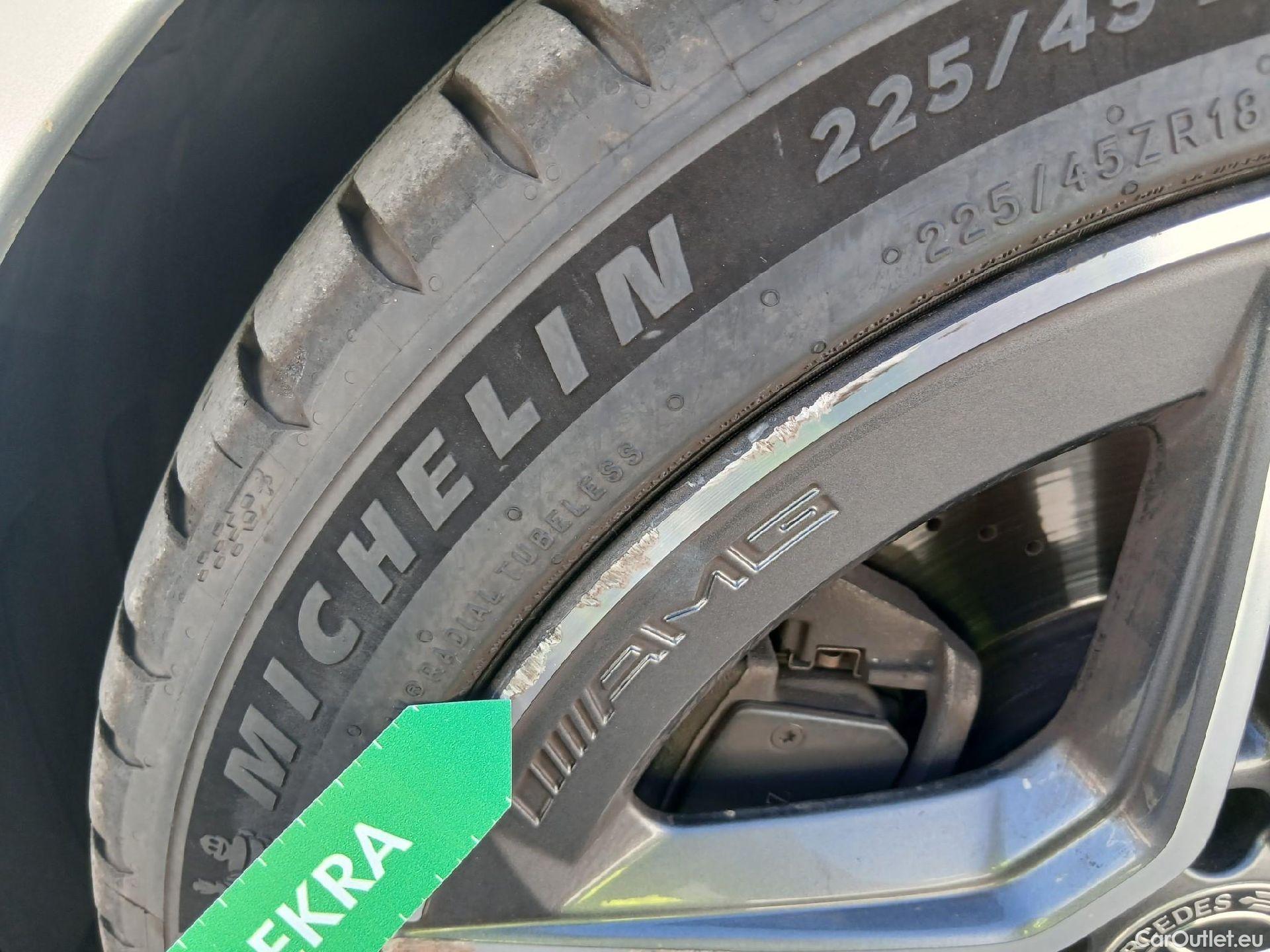  Mercedes  CLA-Klasse MERCEDES-BENZ CLA / 2019 / 5P / familiar CLA 200 Shooting Brake #3