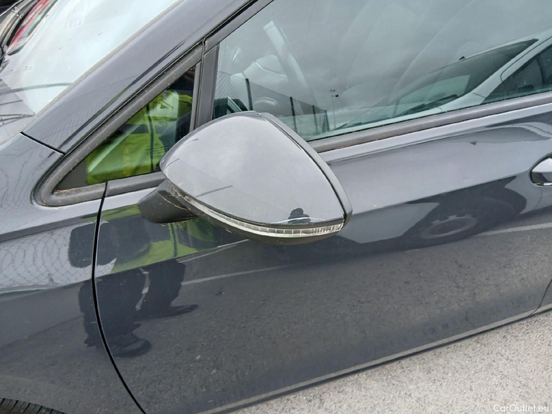  Volkswagen  Golf  VOLKSWAGEN / 2020 / 5P / berlina con portón 2.0 TDI 85kW (115CV) #12