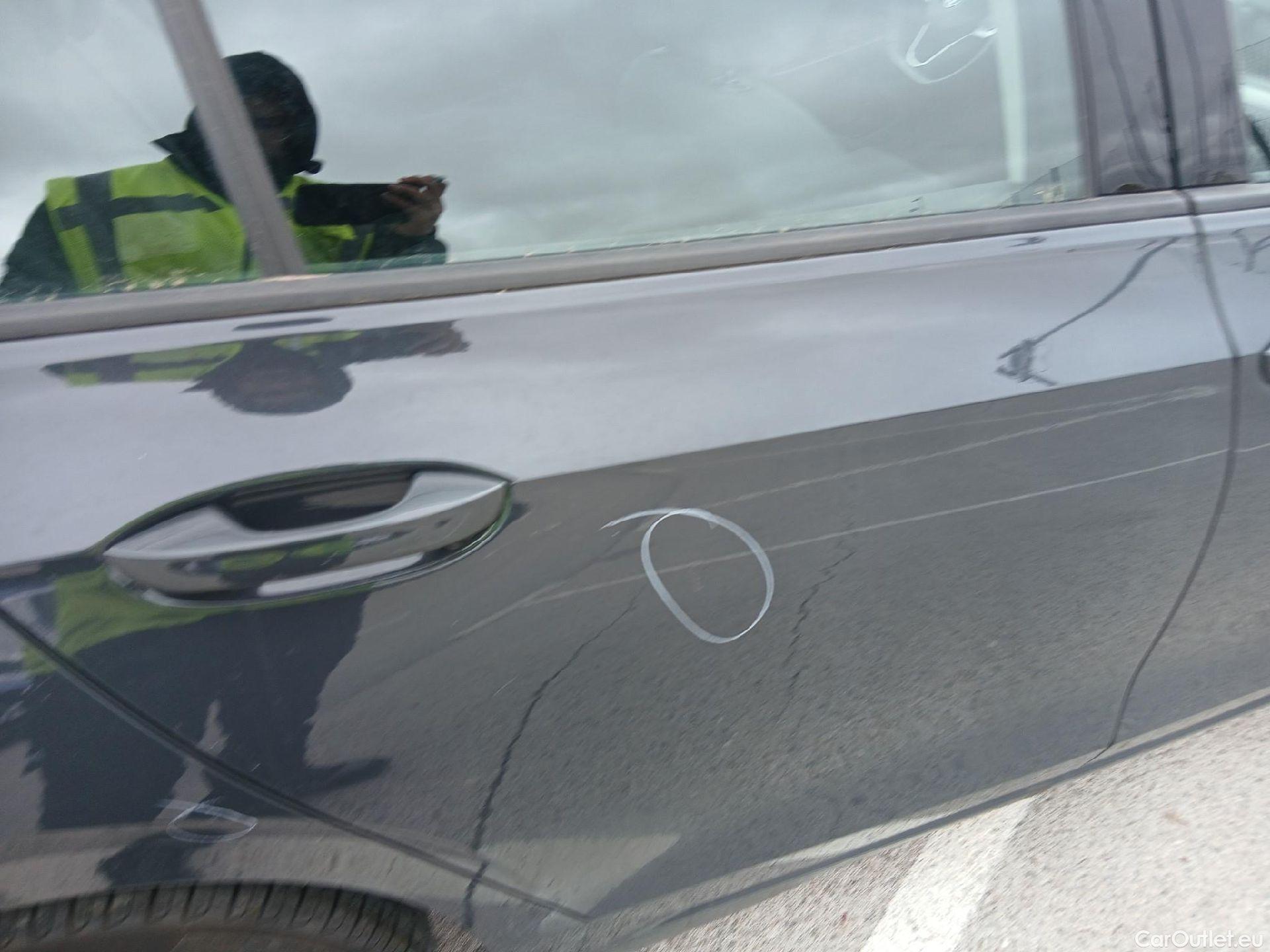  Volkswagen  Golf  VOLKSWAGEN / 2020 / 5P / berlina con portón 2.0 TDI 85kW (115CV) #23