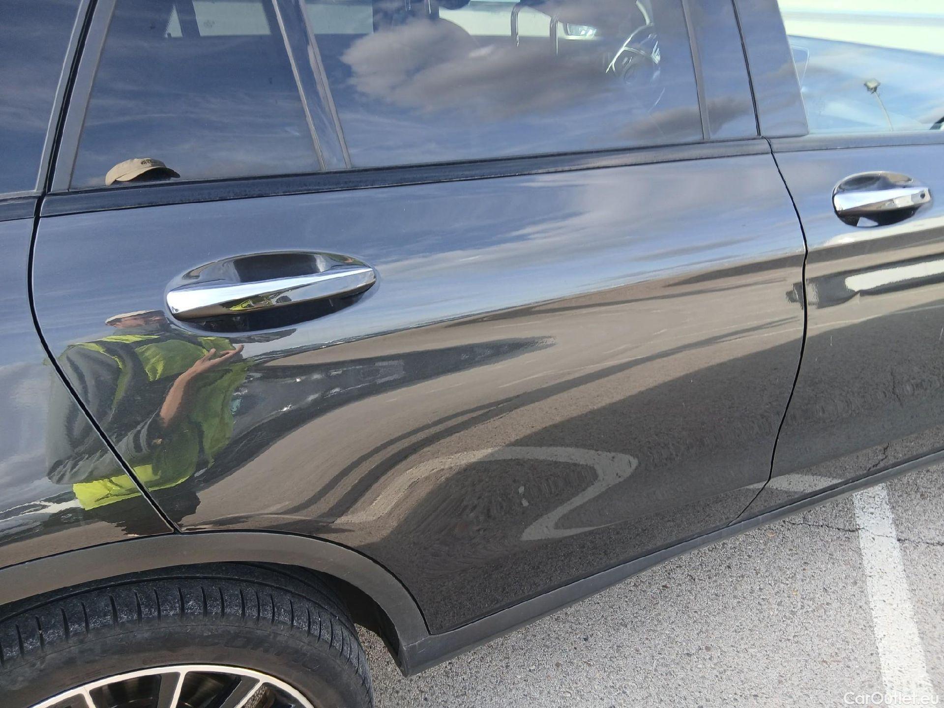  Mercedes  G-Klasee MERCEDES-BENZ Clase GLC / 2019 / 5P / todoterreno GLC 300 de 4MATIC #44