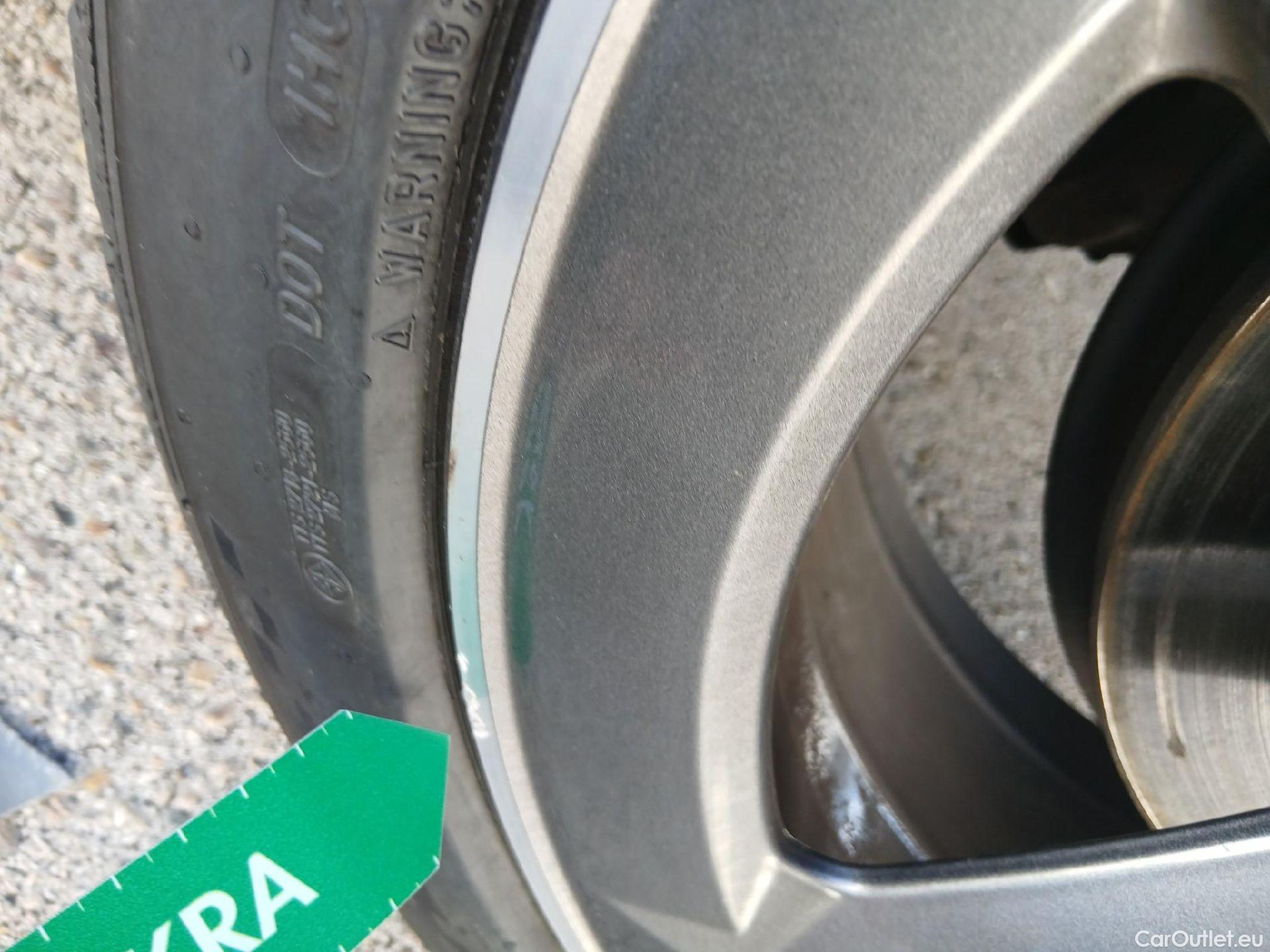  Mercedes  CLA-Klasse MERCEDES-BENZ CLA / 2019 / 5P / familiar CLA 200 Shooting Brake #4