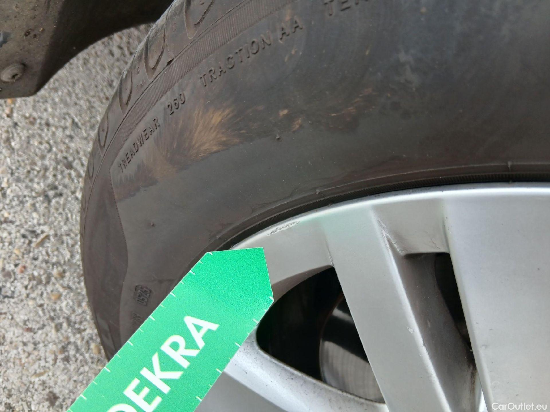  Volkswagen  Golf  VOLKSWAGEN / 2020 / 5P / berlina con portón 2.0 TDI 85kW (115CV) #7