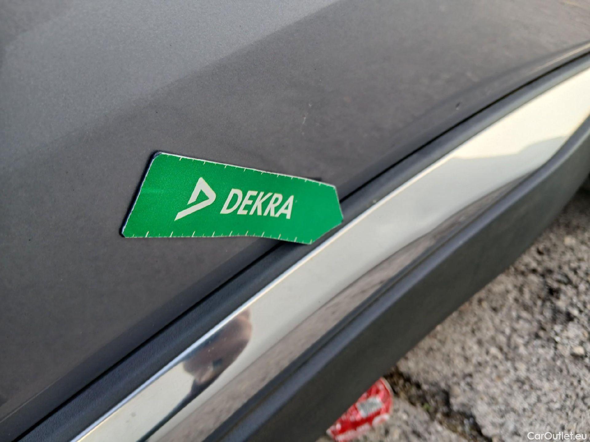  Peugeot  3008 PEUGEOT  Hybrid / 2020 / 5P / todoterreno 300 e-EAT8 Allure Pack #35