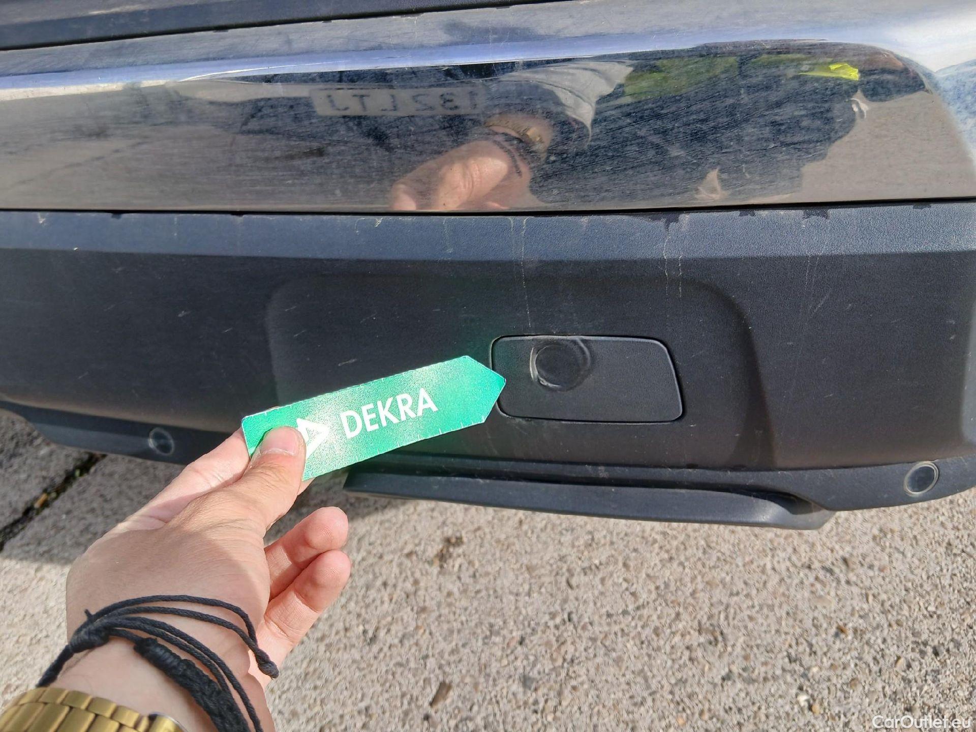  Peugeot  3008 PEUGEOT  Hybrid / 2020 / 5P / todoterreno 300 e-EAT8 Allure Pack #24