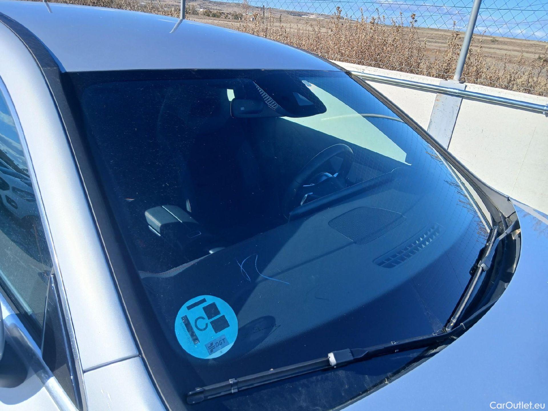  Mercedes  CLA-Klasse MERCEDES-BENZ CLA / 2019 / 5P / familiar CLA 200 Shooting Brake #10