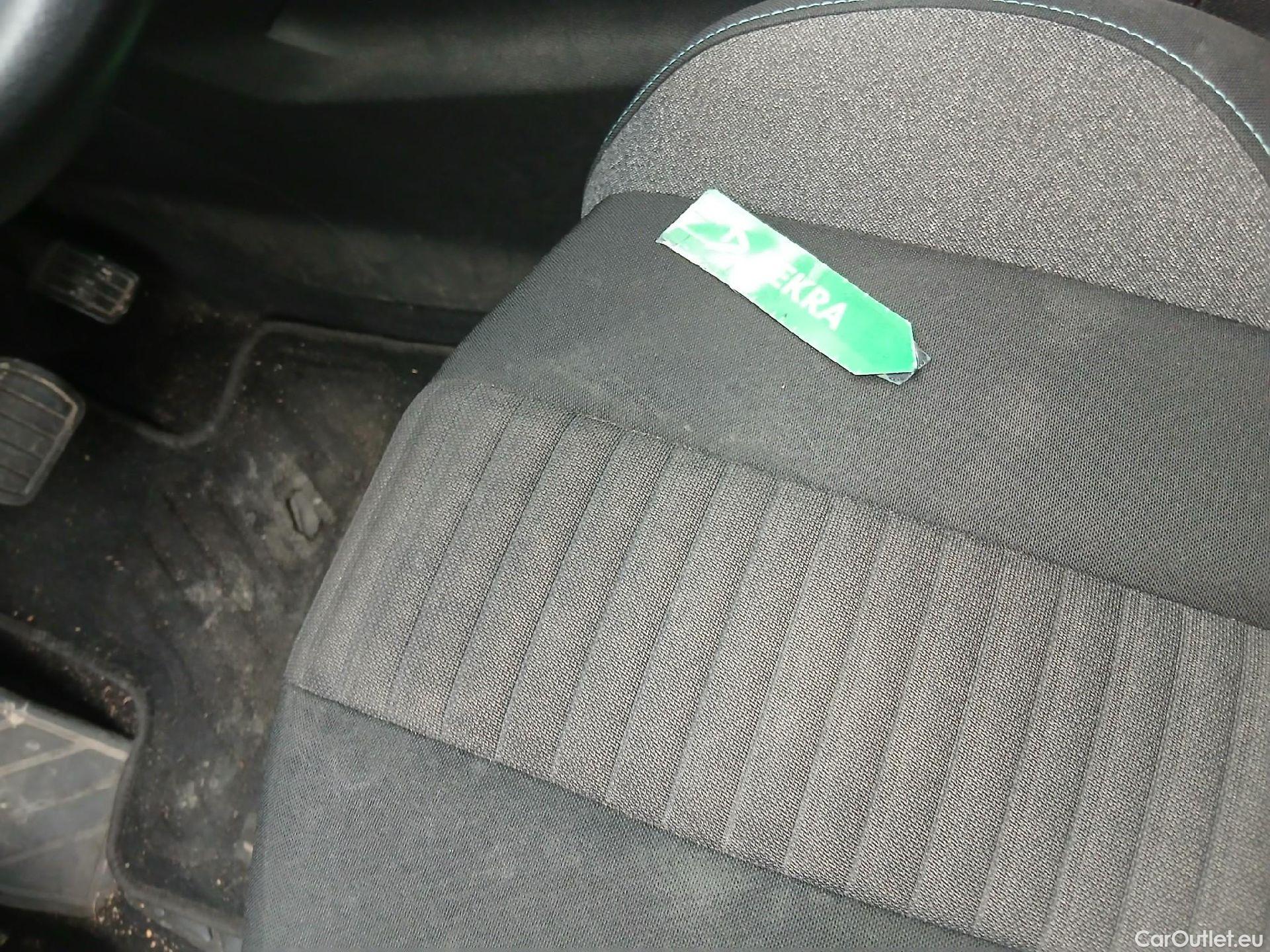  Peugeot  3008  Active Pack 1.5 HDi 130CV AT8 E6d #10