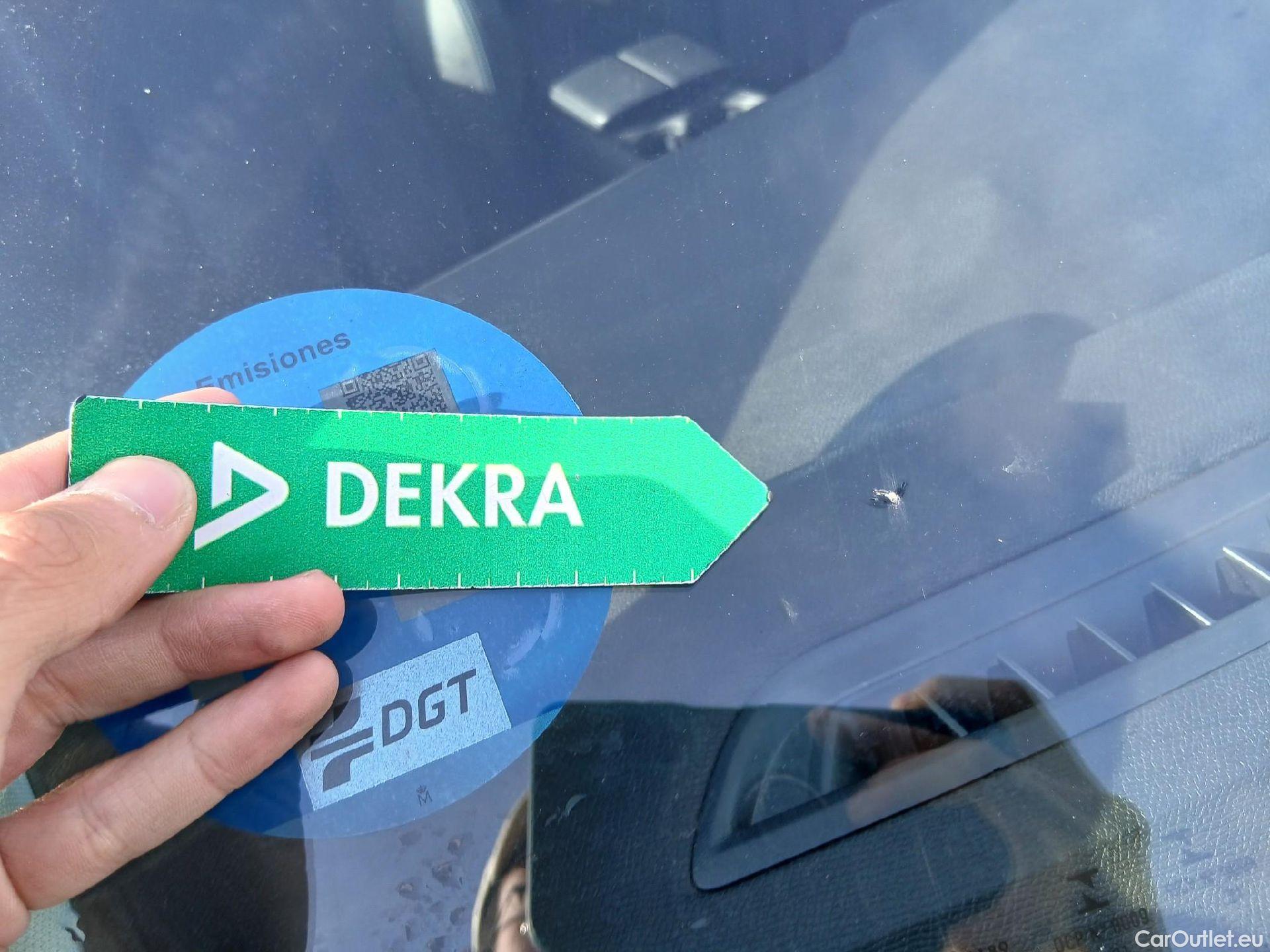  Peugeot  3008 PEUGEOT  Hybrid / 2020 / 5P / todoterreno 300 e-EAT8 Allure Pack #13