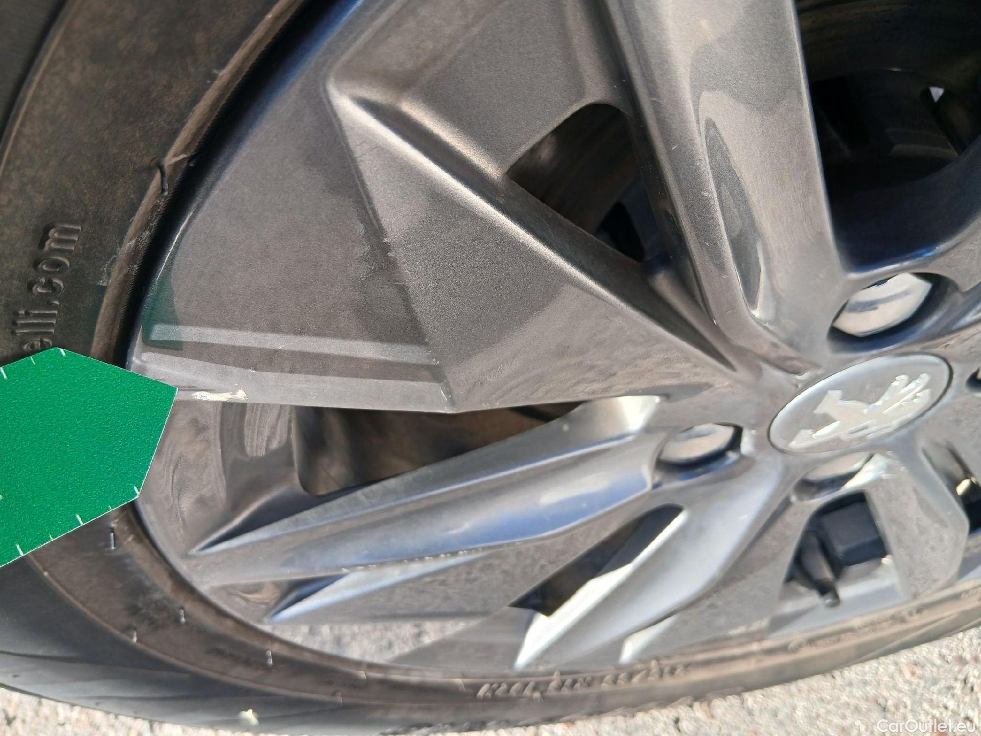  Peugeot  2008 PEUGEOT  / 2019 / 5P / todoterreno Active Pack BlueHDI 81kW (110CV) #2