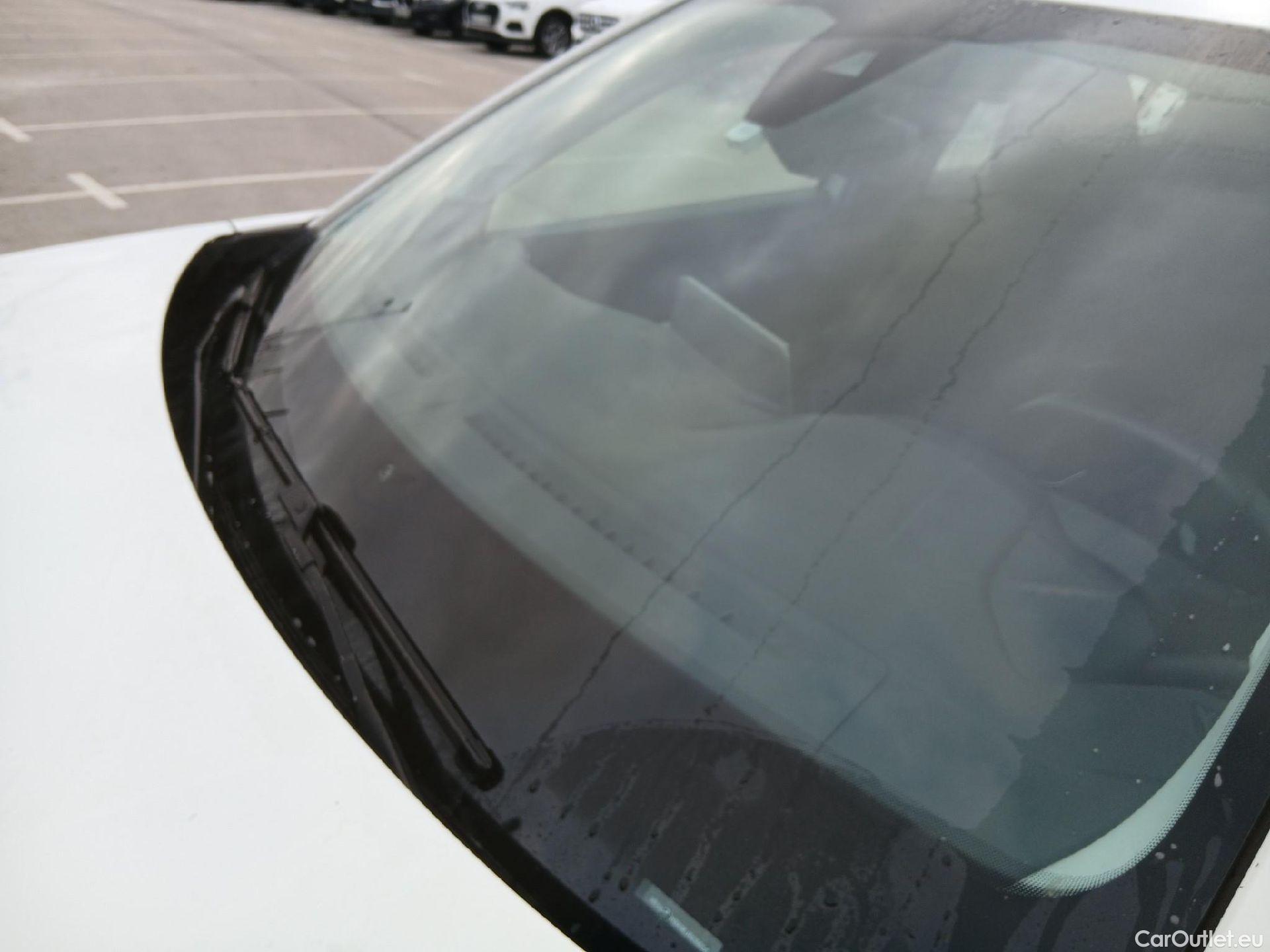  Peugeot  2008 PEUGEOT  / 2019 / 5P / todoterreno Active BlueHDI 81kW (110CV) #1