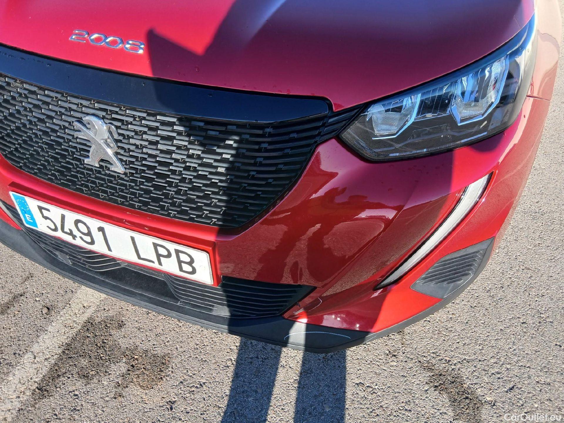  Peugeot  2008 PEUGEOT  / 2019 / 5P / todoterreno Active Pack BlueHDI 81kW (110CV) #8