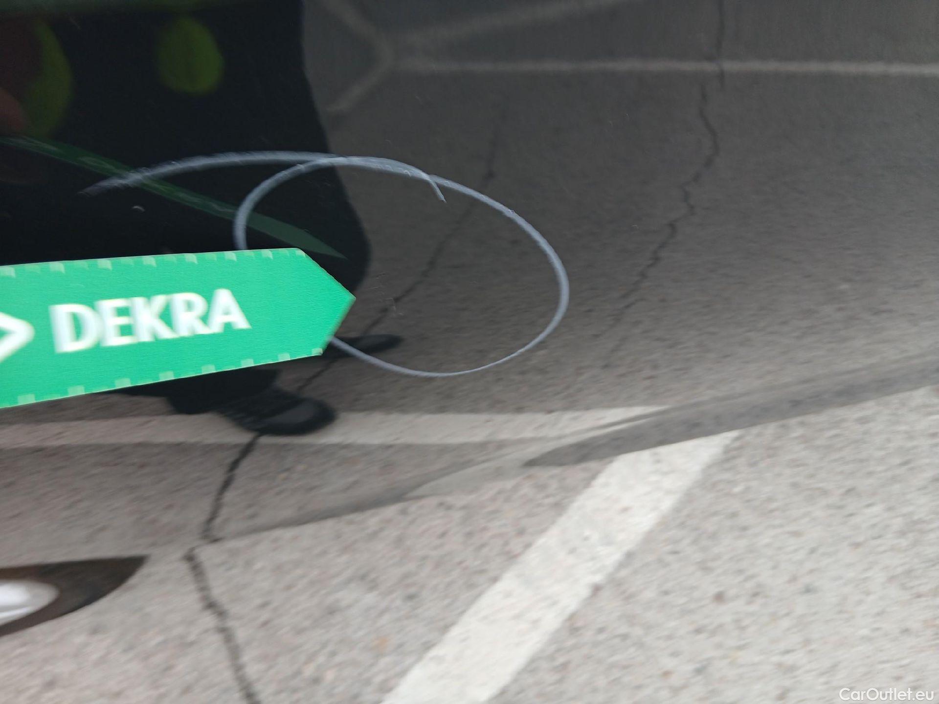  Volkswagen  Golf  VOLKSWAGEN / 2020 / 5P / berlina con portón 2.0 TDI 85kW (115CV) #24