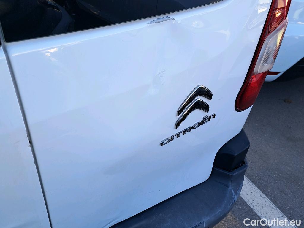  Citroen  Berlingo CITROEN  / 2018 / 4P / combi Talla M BlueHDi 100 LIVE (AC) #11