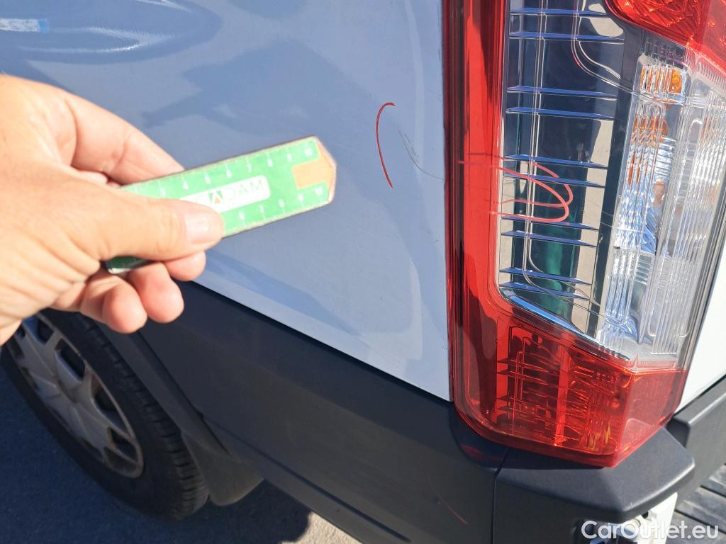  Ford  Transit FORD  / 2013 / 4P / furgón 350 96kW L3H2 Van Trend FWD #72