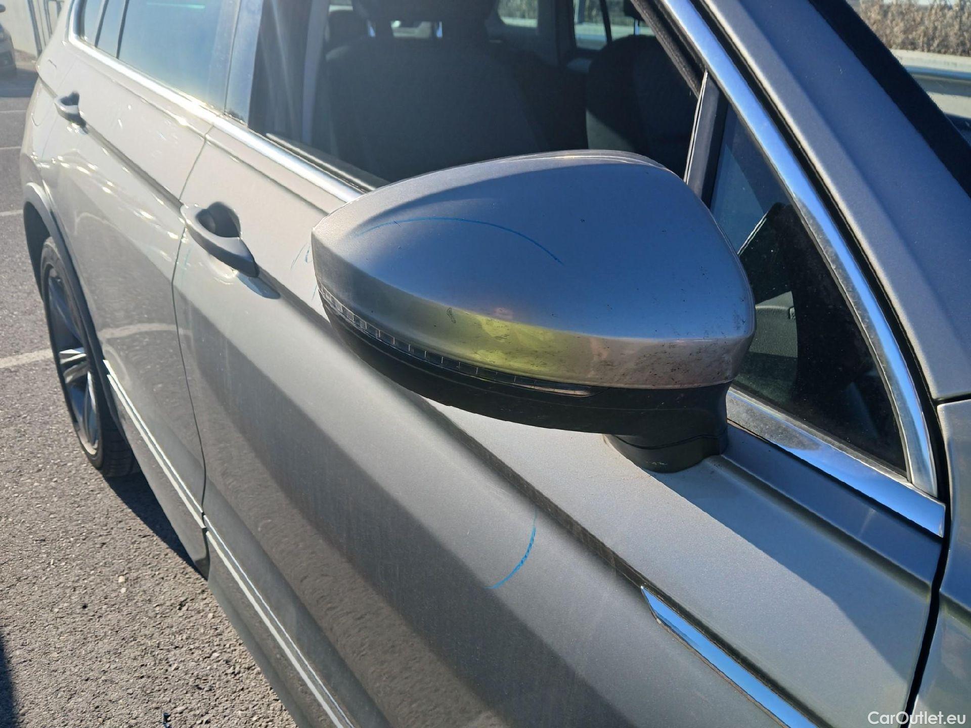  Volkswagen  Tiguan VOLKSWAGEN  / 2016 / 5P / todoterreno Advance 2.0 TDI 110kW (150CV) DSG #28