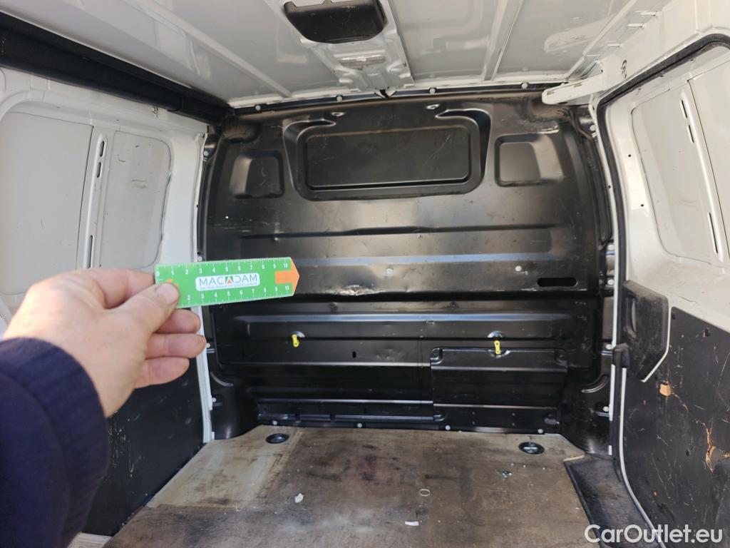  Citroen  Jumpy CITROEN  / 2016 / 4P / furgón Talla XS BlueHDi 120 S&S 6v CityVan #32