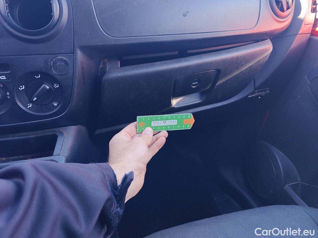  Fiat  Fiorino FIAT  / 2016 / 4P / furgón derivado de turismo Cargo Base N1 1.3 MJet 59 kW (80 CV) #69