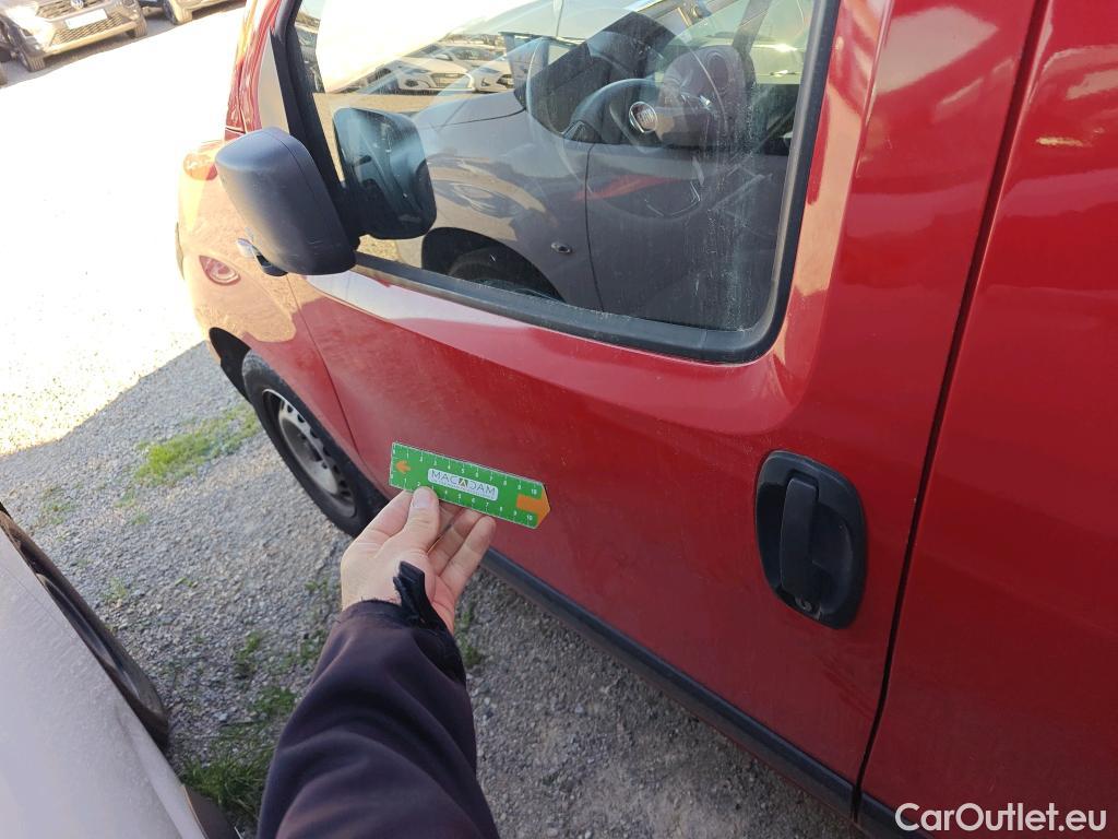  Fiat  Fiorino FIAT  / 2016 / 4P / furgón derivado de turismo Cargo Base N1 1.3 MJet 59 kW (80 CV) #73