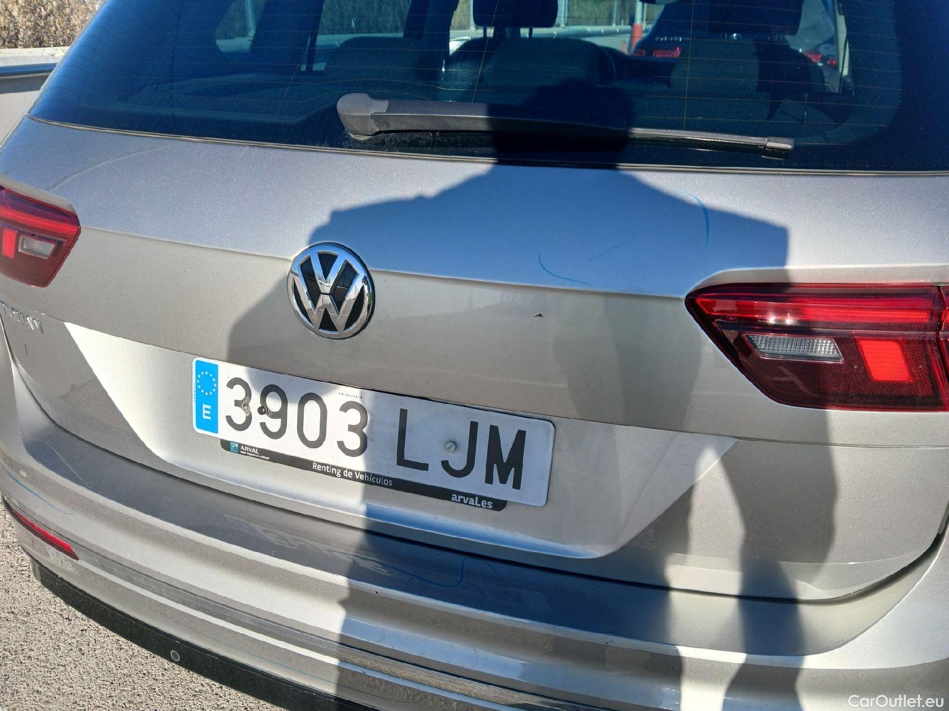  Volkswagen  Tiguan VOLKSWAGEN  / 2016 / 5P / todoterreno Advance 2.0 TDI 110kW (150CV) DSG #19