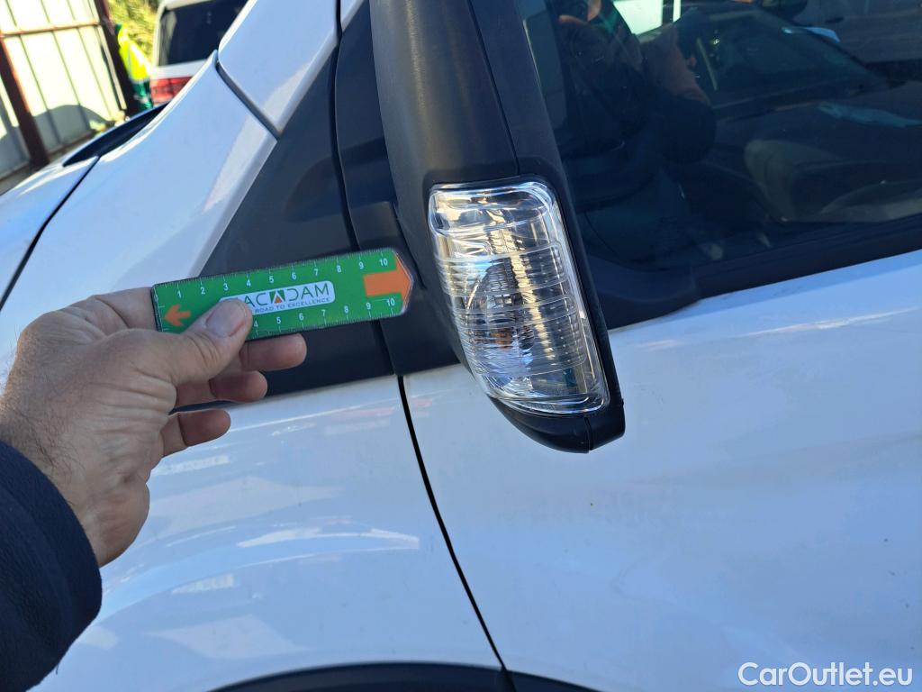  Ford  Transit FORD  / 2013 / 4P / furgón 350 96kW L3H2 Van Trend FWD #74