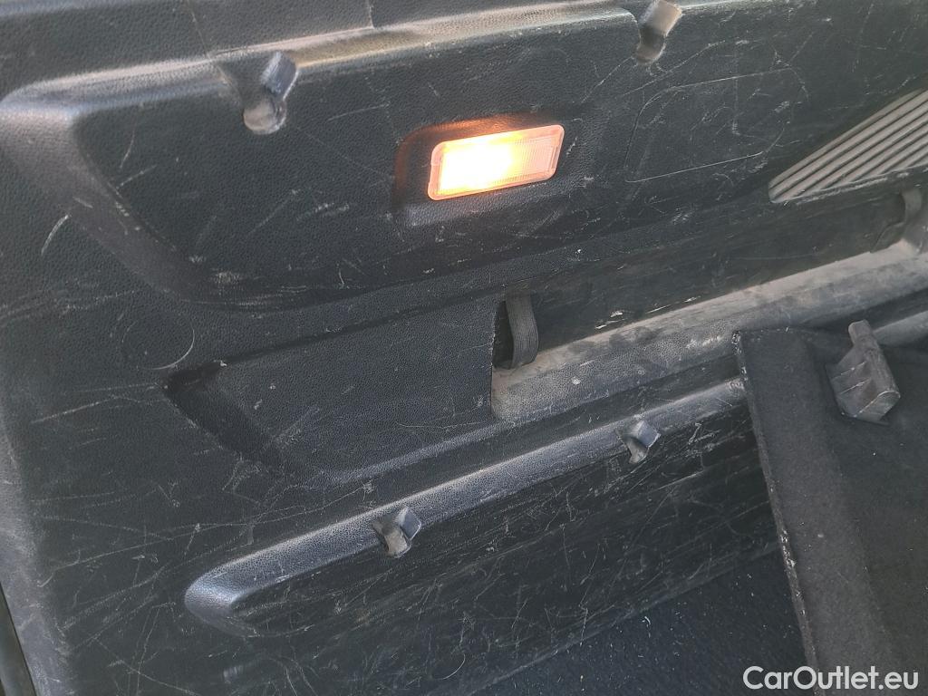  Citroen  Berlingo CITROEN  / 2018 / 4P / combi Talla M BlueHDi 100 LIVE (AC) #45