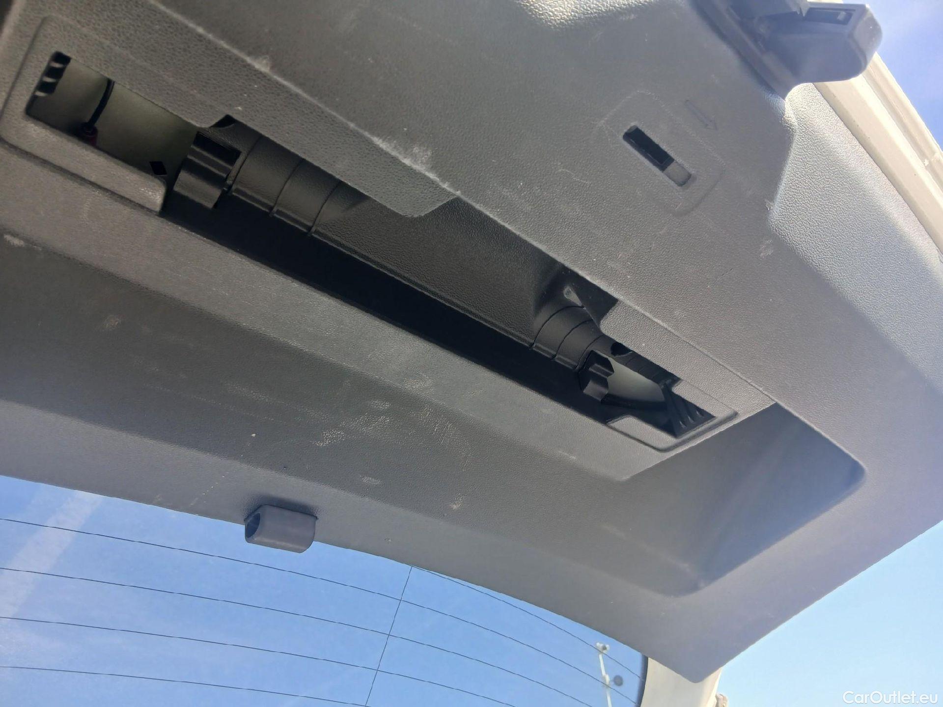  Volkswagen  Taigo VOLKSWAGEN  / 2021 / 5P / todoterreno Life 1.0 TSI 81kW (110CV) #1