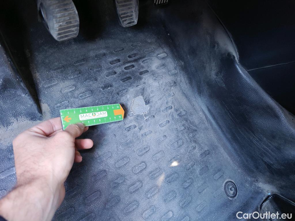  Fiat  Fiorino FIAT  / 2016 / 4P / furgón derivado de turismo Cargo Base N1 1.3 MJet 59 kW (80 CV) #45