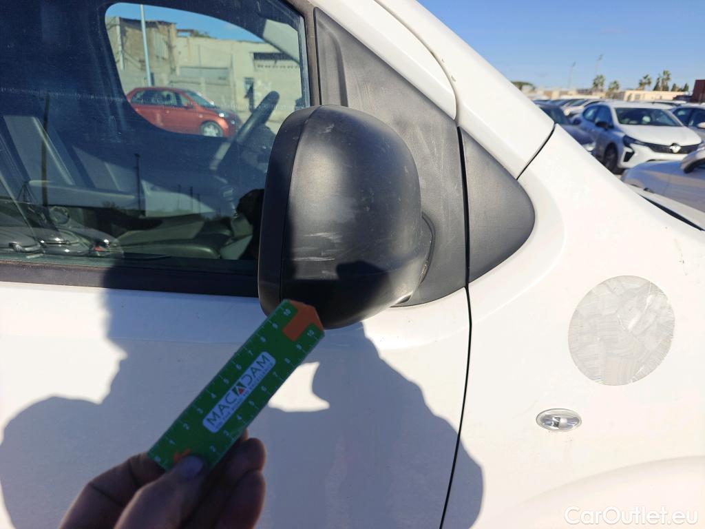  Citroen  Jumpy CITROEN  / 2016 / 4P / furgón Talla XS BlueHDi 120 S&S 6v CityVan #60