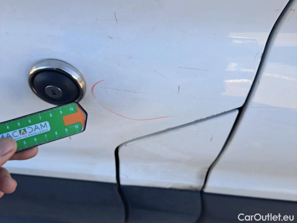  Ford  Transit FORD  / 2013 / 4P / furgón 350 96kW L3H2 Van Trend FWD #62