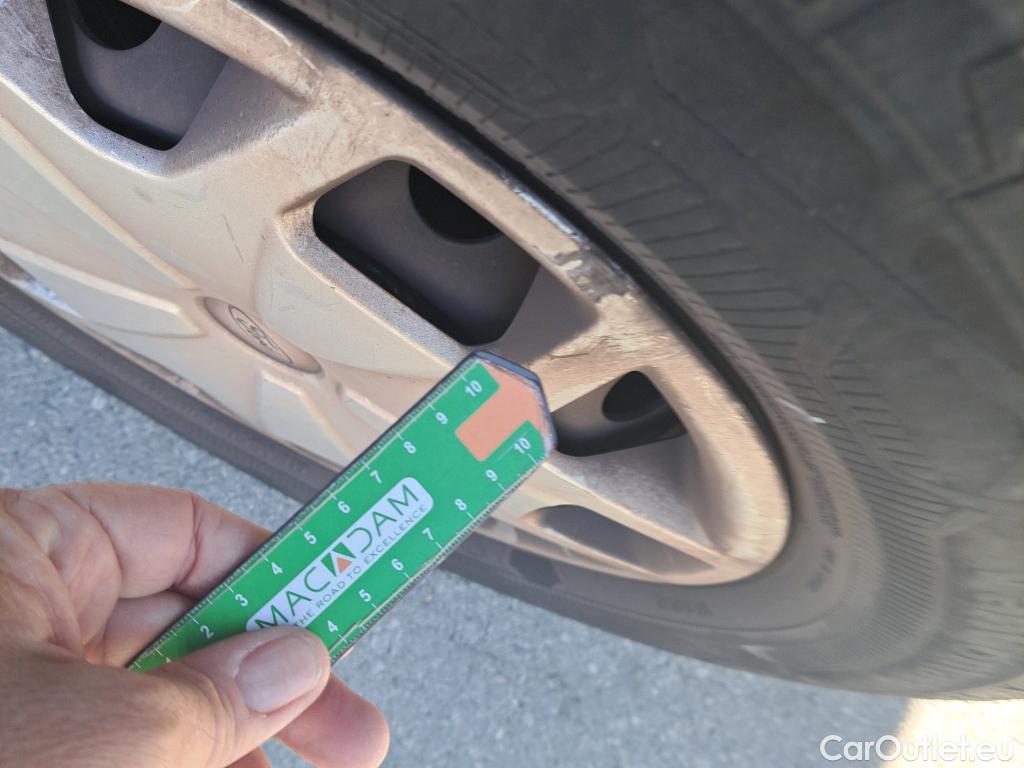  Ford  Transit FORD  / 2013 / 4P / furgón 350 96kW L3H2 Van Trend FWD #65