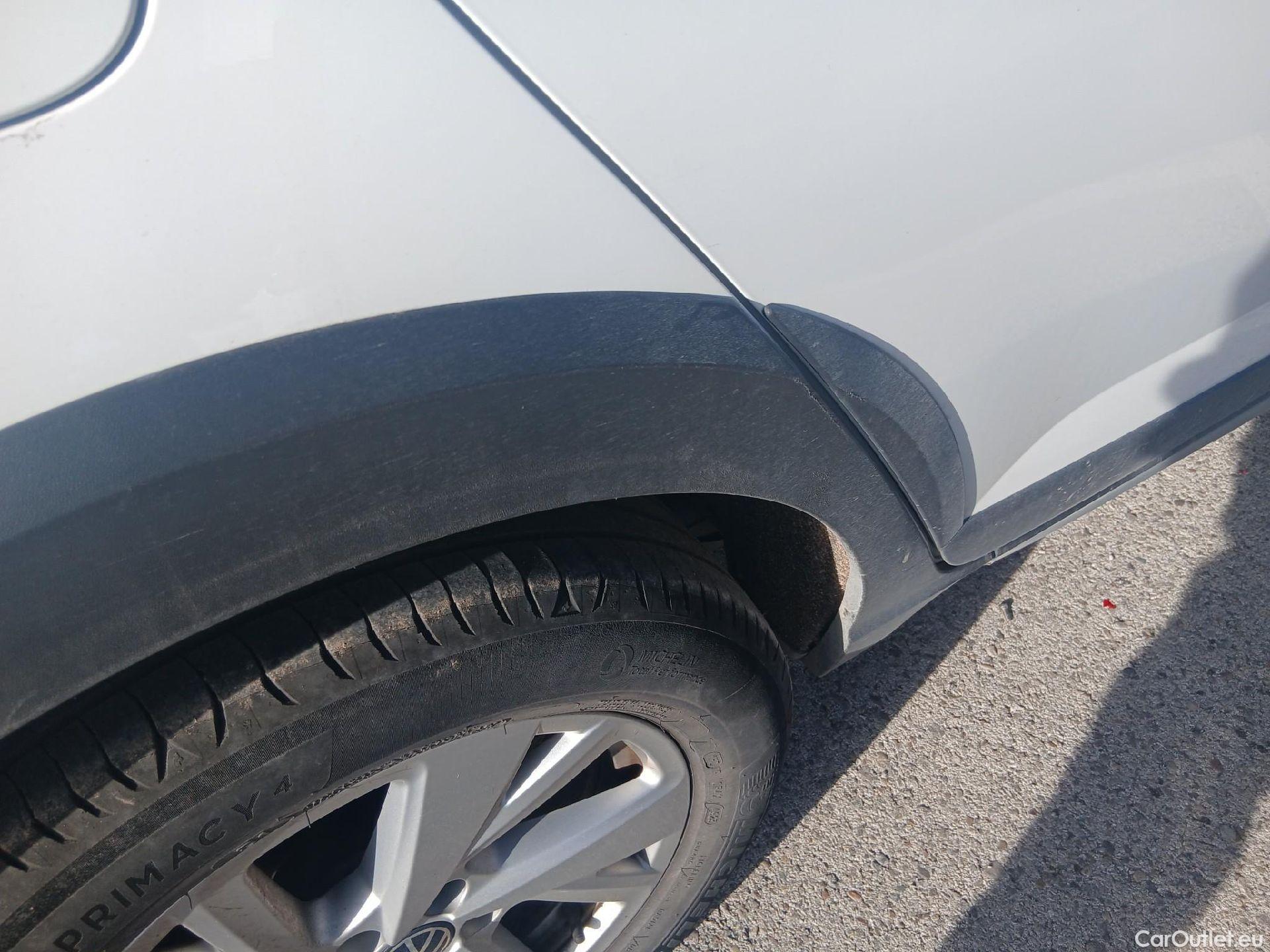  Volkswagen  Taigo VOLKSWAGEN  / 2021 / 5P / todoterreno Life 1.0 TSI 81kW (110CV) #22