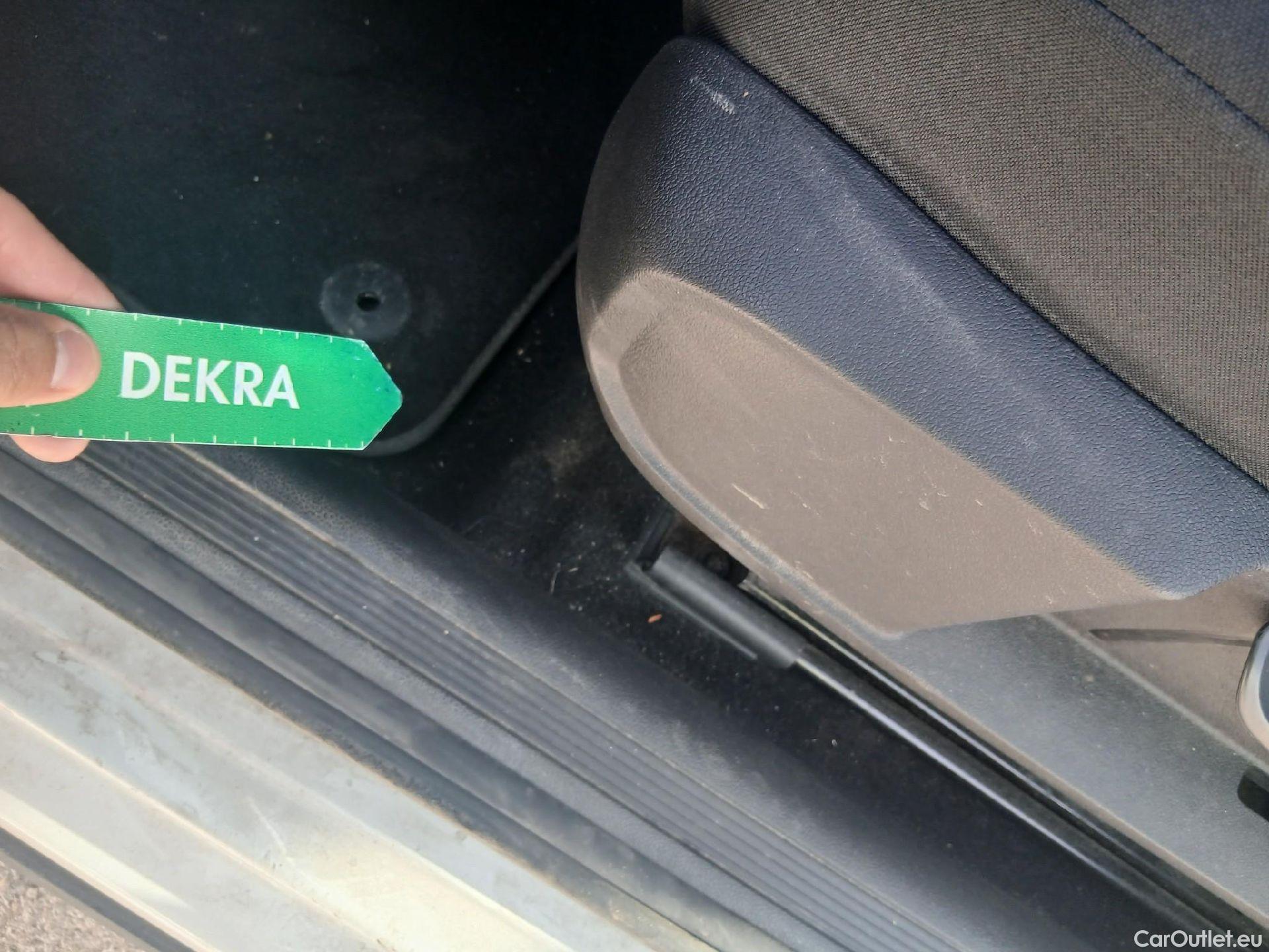  Volkswagen  Taigo VOLKSWAGEN  / 2021 / 5P / todoterreno Life 1.0 TSI 81kW (110CV) #6