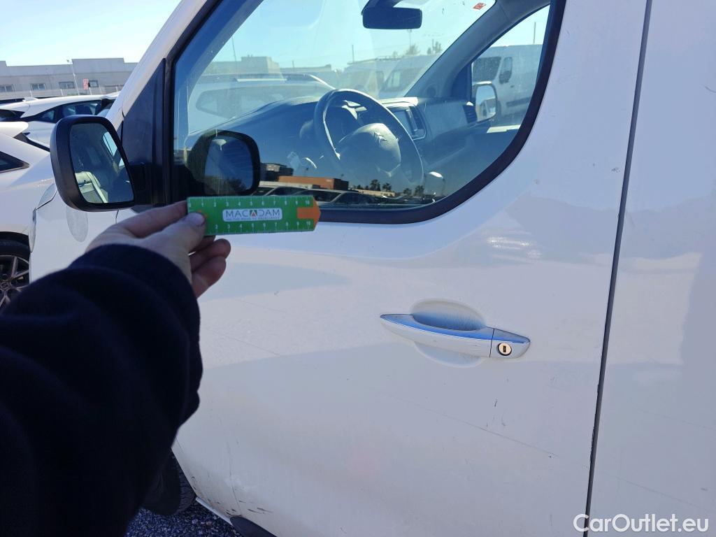  Citroen  Jumpy CITROEN  / 2016 / 4P / furgón Talla XS BlueHDi 120 S&S 6v CityVan #35