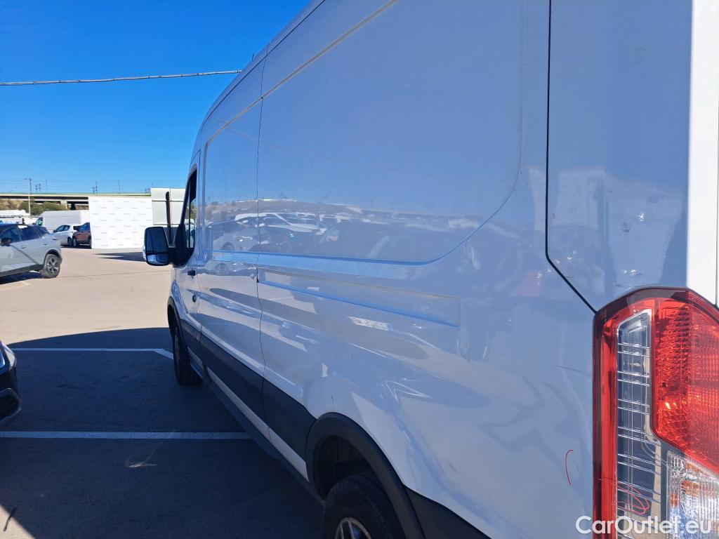  Ford  Transit FORD  / 2013 / 4P / furgón 350 96kW L3H2 Van Trend FWD #58