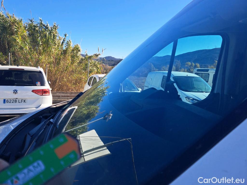  Ford  Transit FORD  / 2013 / 4P / furgón 350 96kW L3H2 Van Trend FWD #1