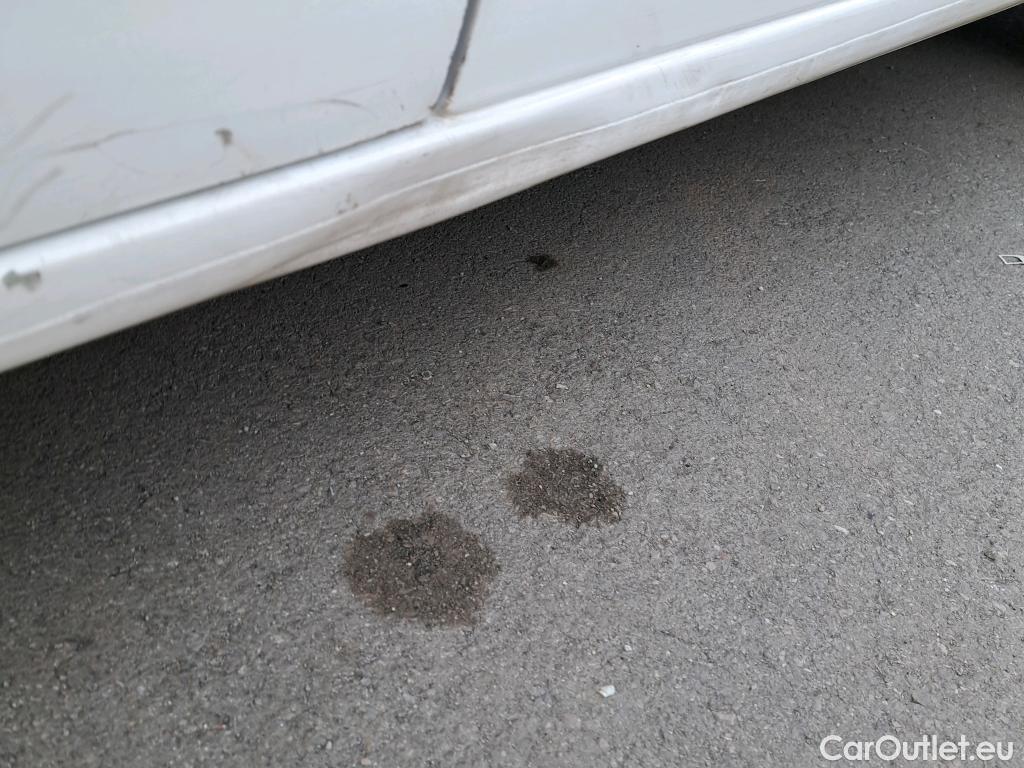  Citroen  Berlingo CITROEN  / 2018 / 4P / combi Talla M BlueHDi 100 LIVE (AC) #28